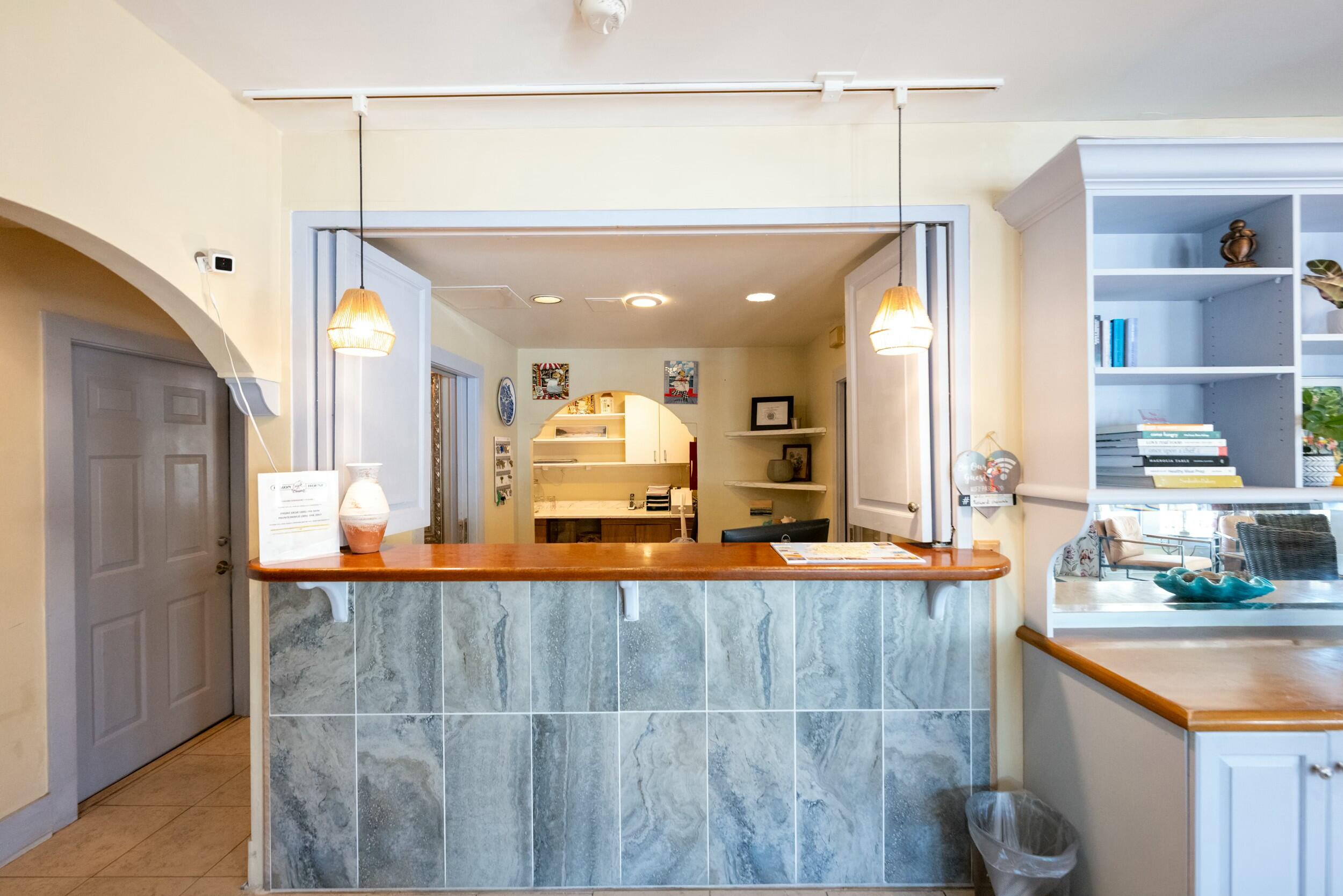 412 Frances Street Property Photo 6