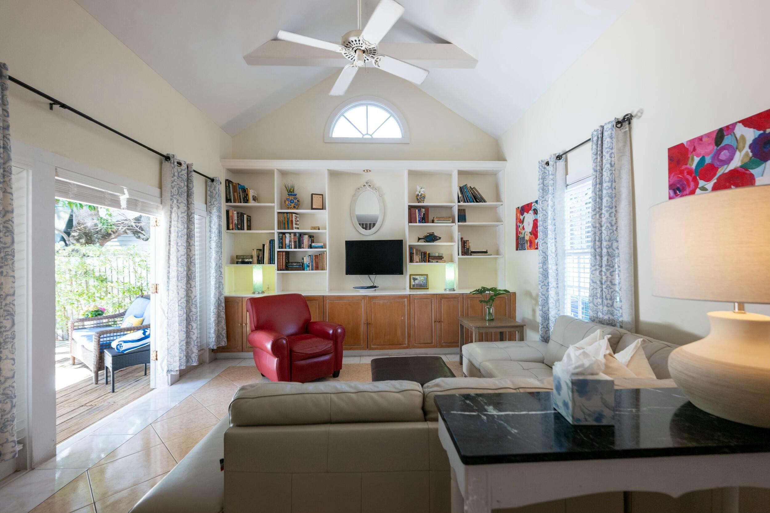 412 Frances Street Property Photo 17