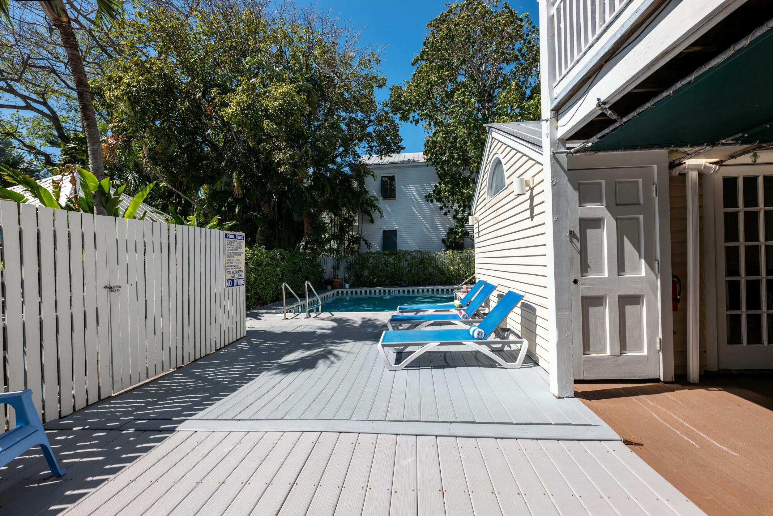 412 Frances Street Property Photo 31