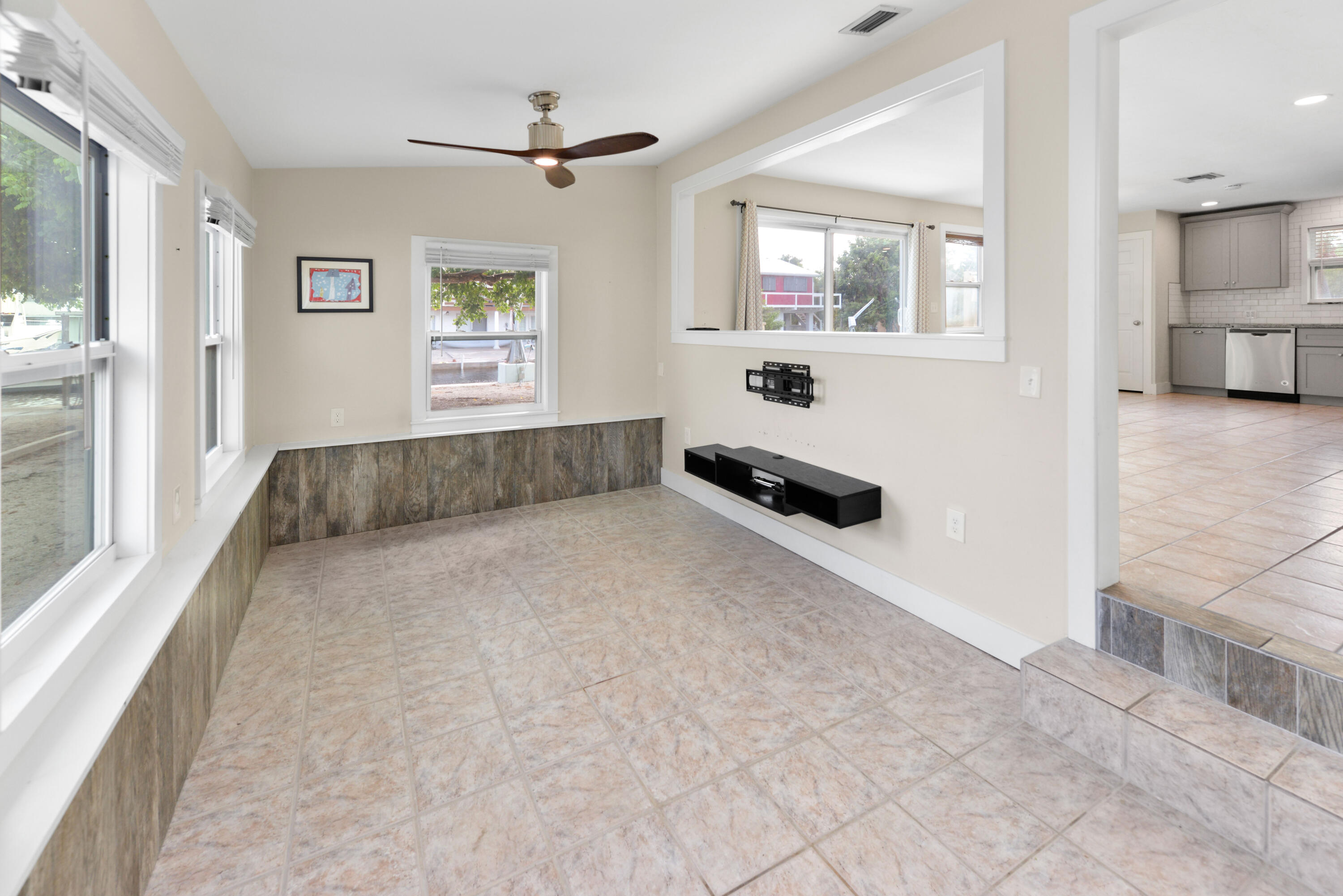 30868 Malaga Lane Property Photo 7