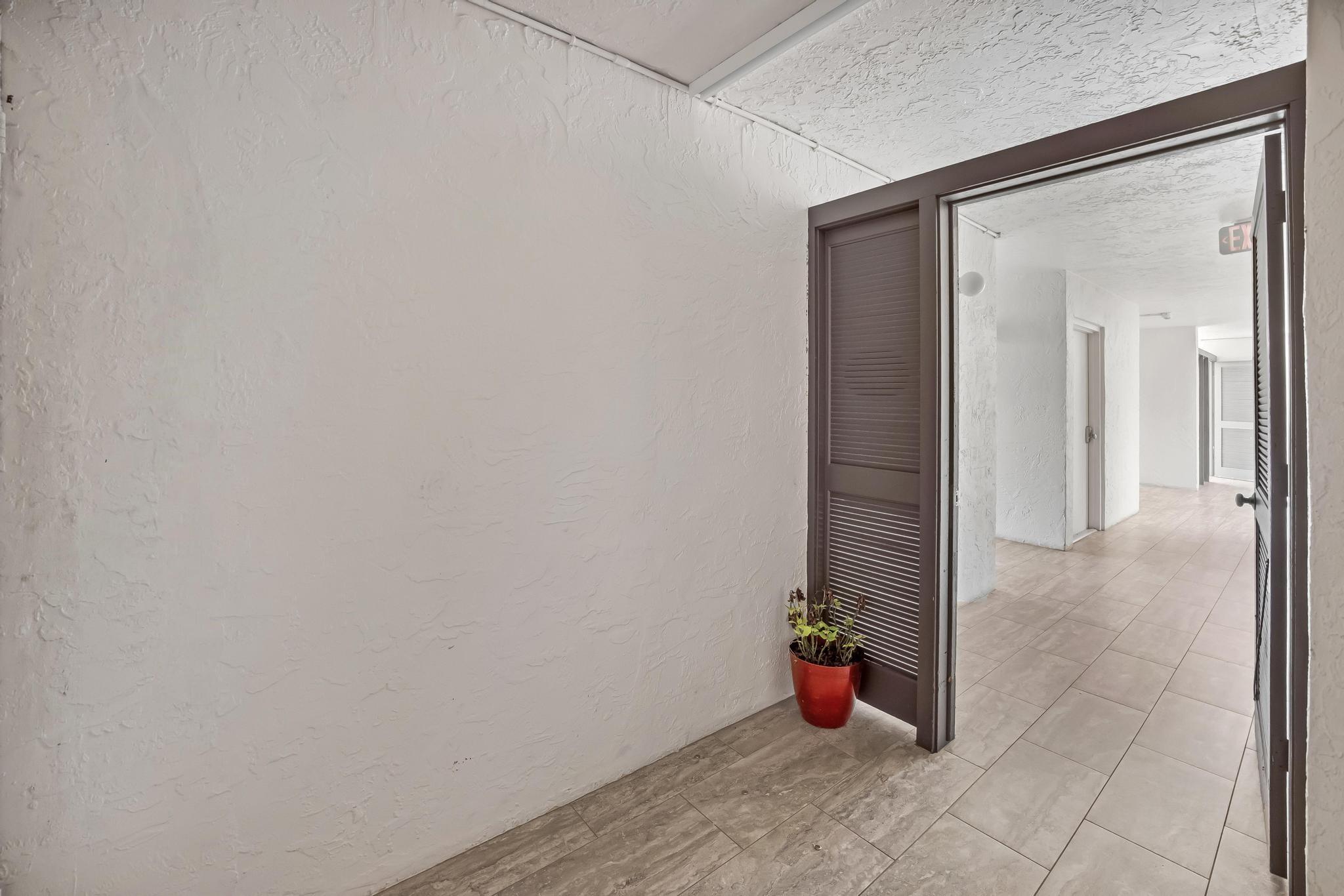 4303 Marina Villa Drive Property Photo 5