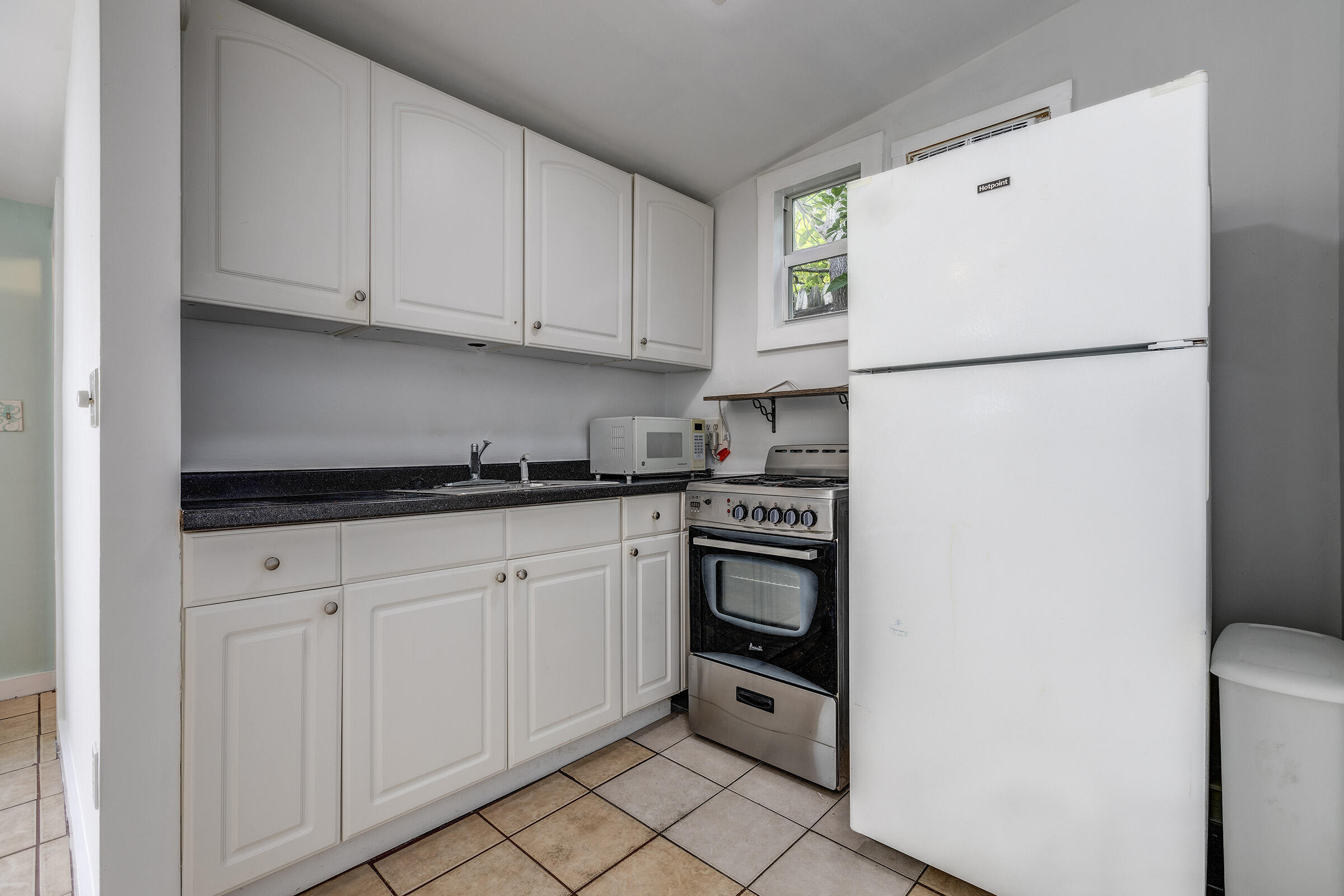 1318 Duncan Street, 3 Property Photo 8