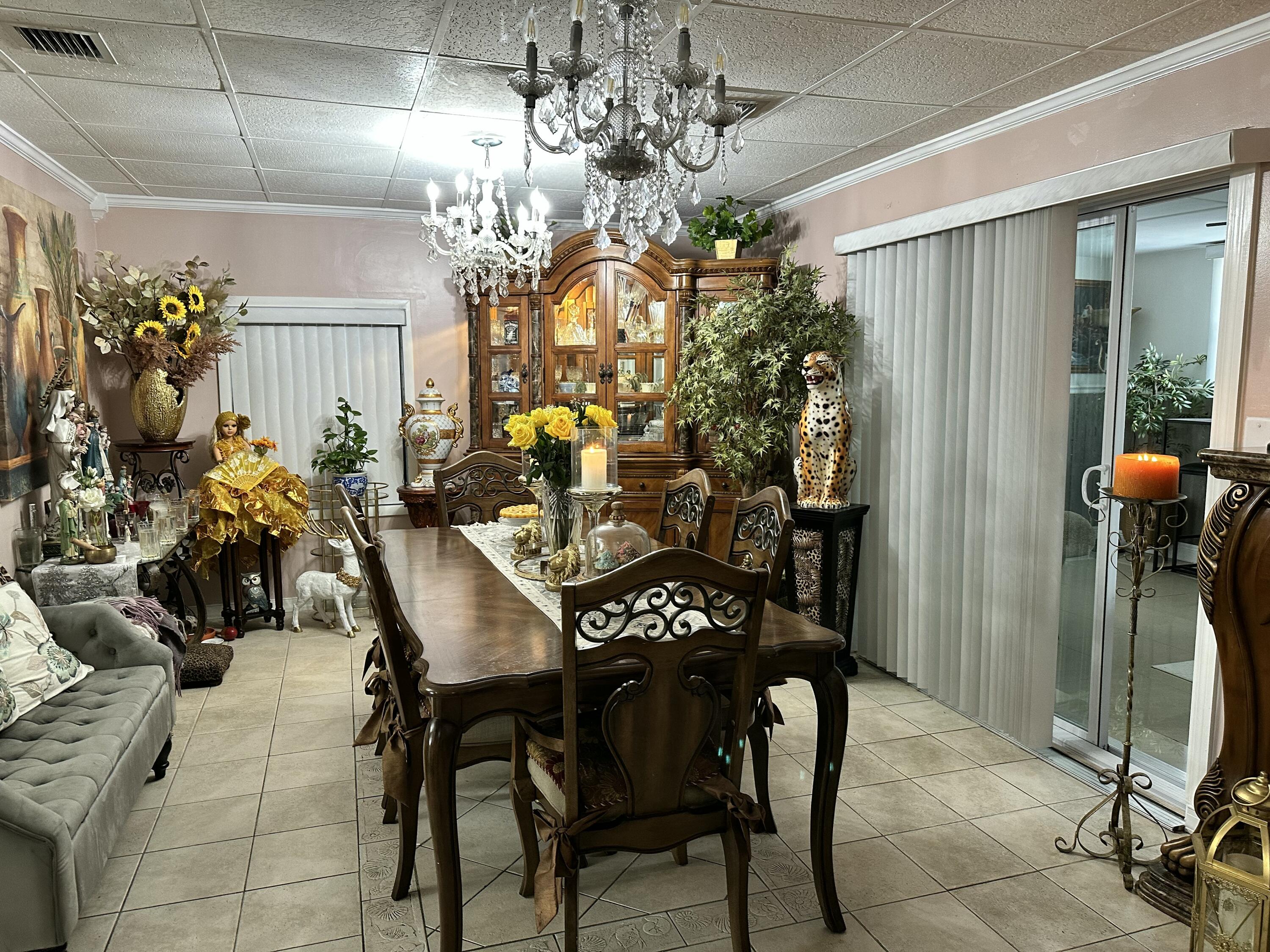2922 Flagler Avenue Property Photo 10