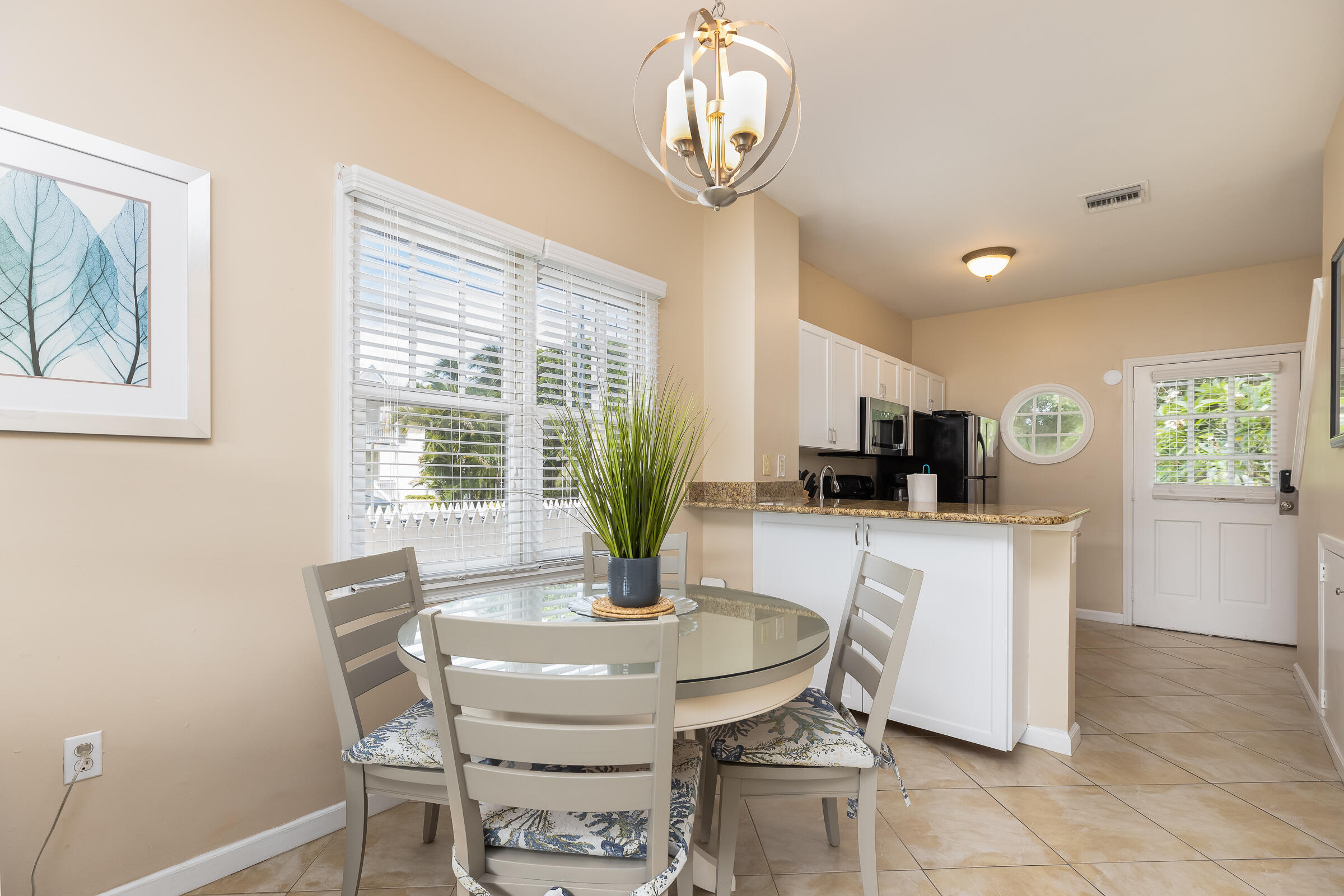5105 Sunset Village Drive Property Photo 11
