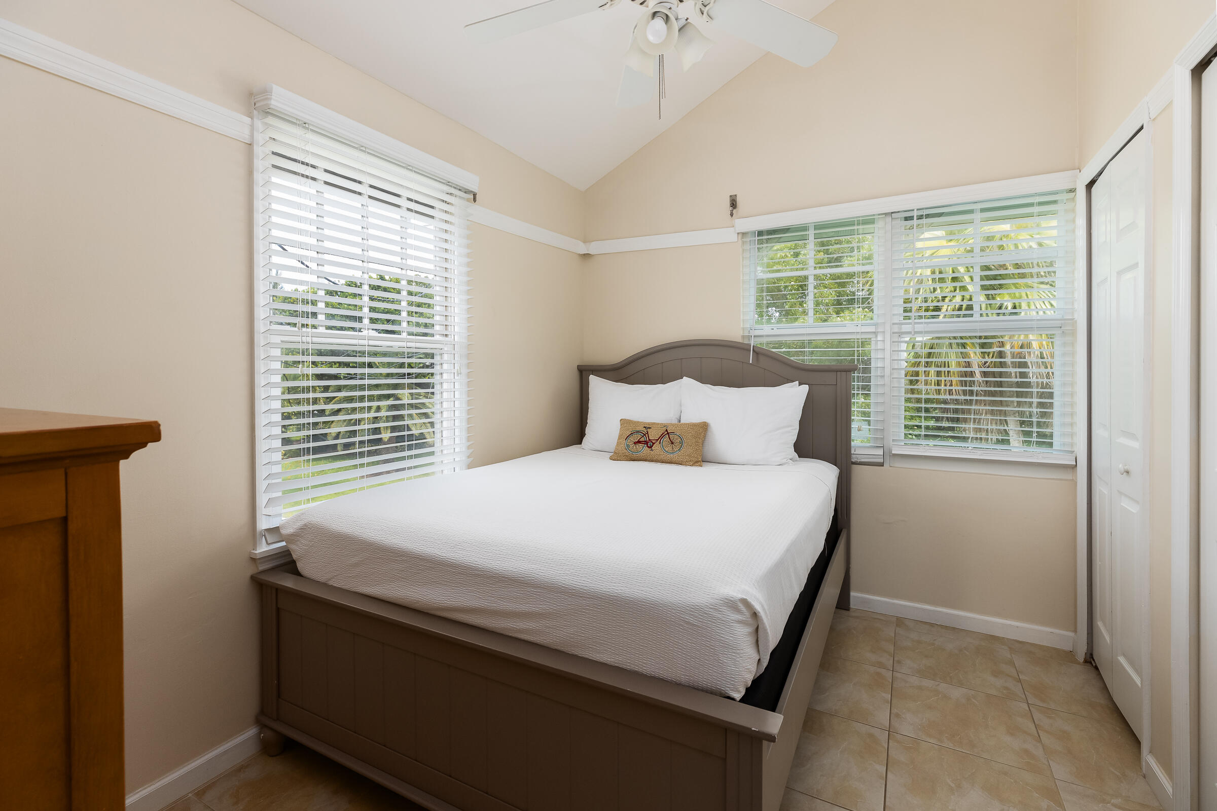 5105 Sunset Village Drive Property Photo 15