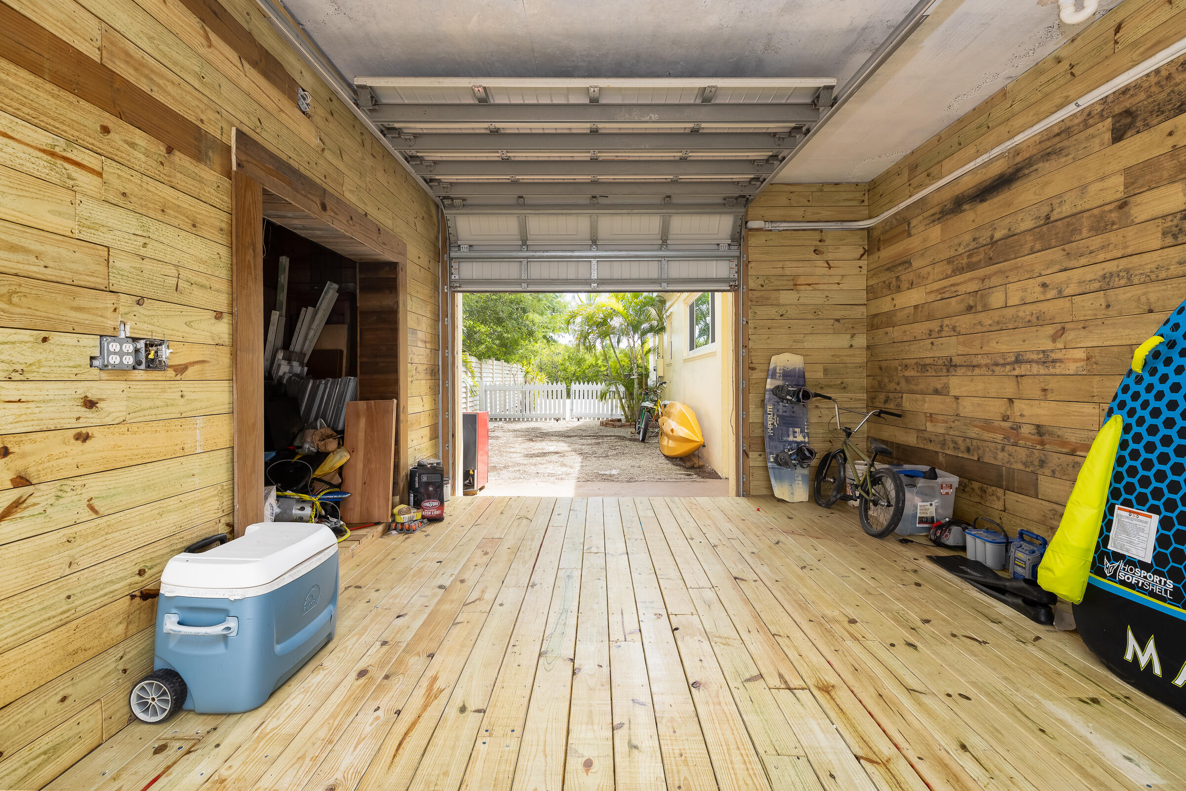 157 Caloosa Street Property Photo 37