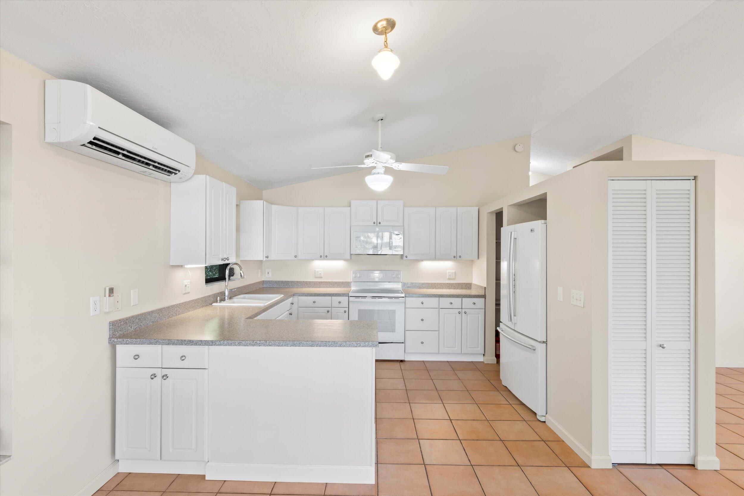 3714 Pine Street Property Photo 10
