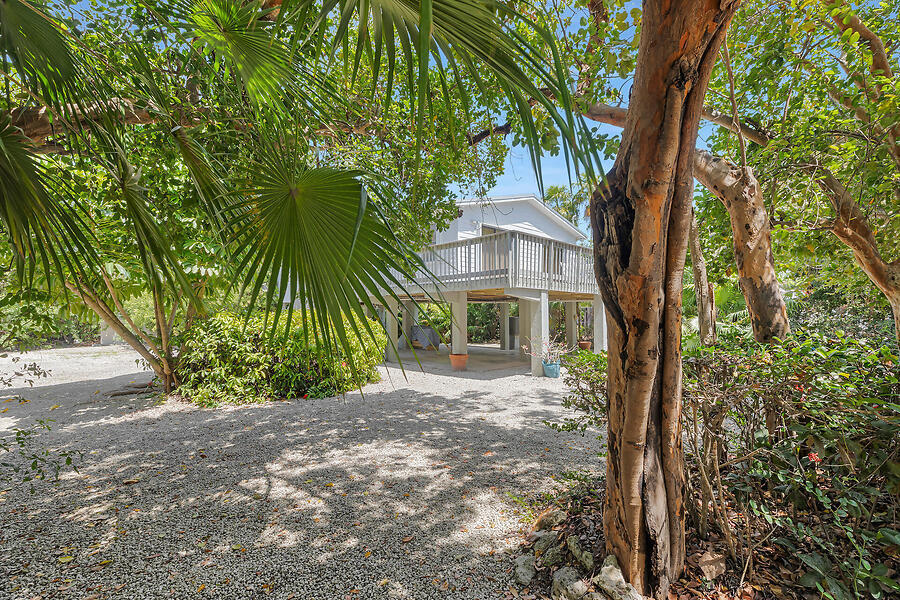 103 Stirrup Key Woods Road Property Photo 3