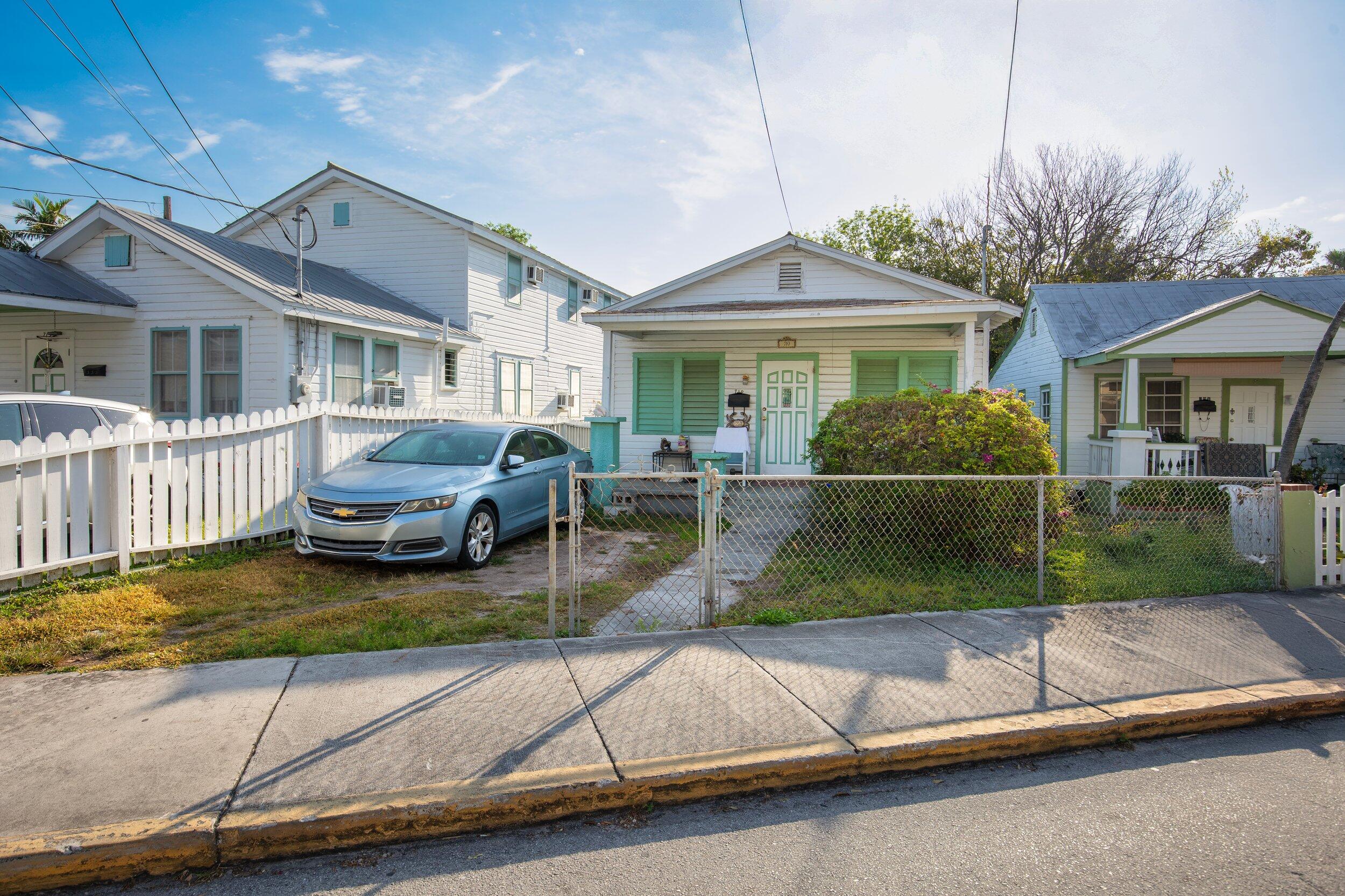 719 Elizabeth Street Property Photo