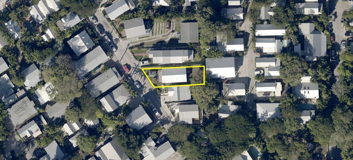 719 Elizabeth Street Property Photo 8