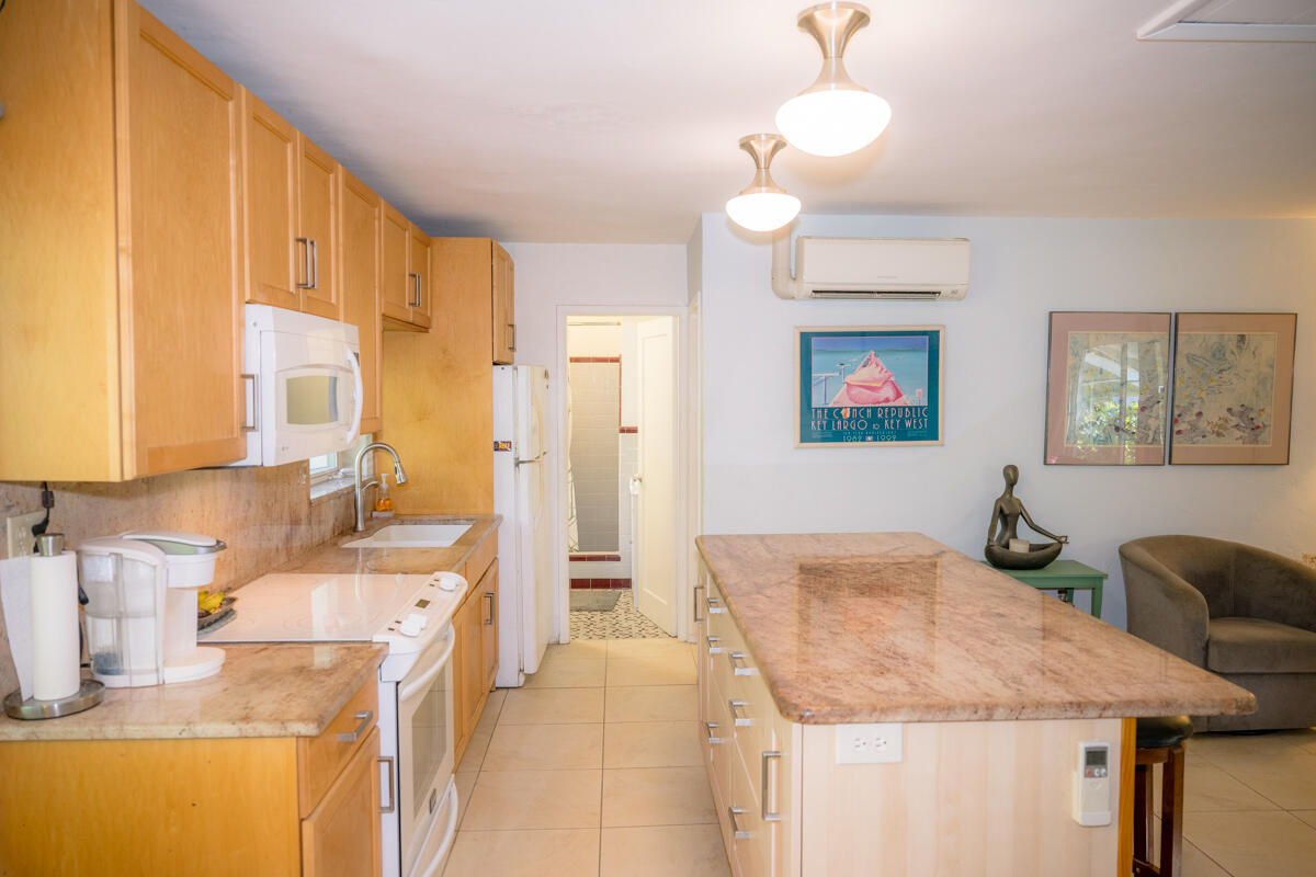 81 John Silver Drive Property Photo 14