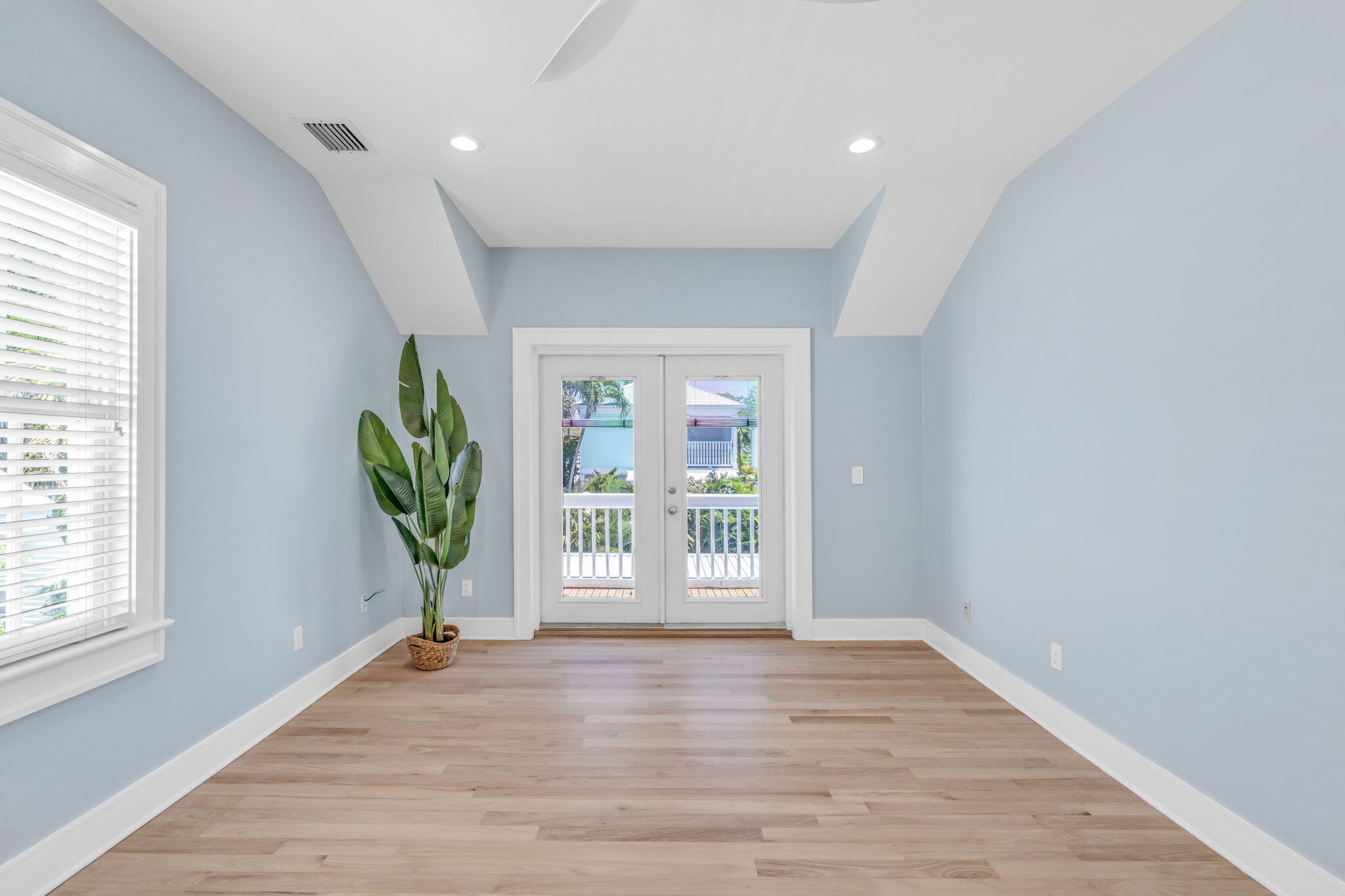 813 Thomas Street Property Photo 15