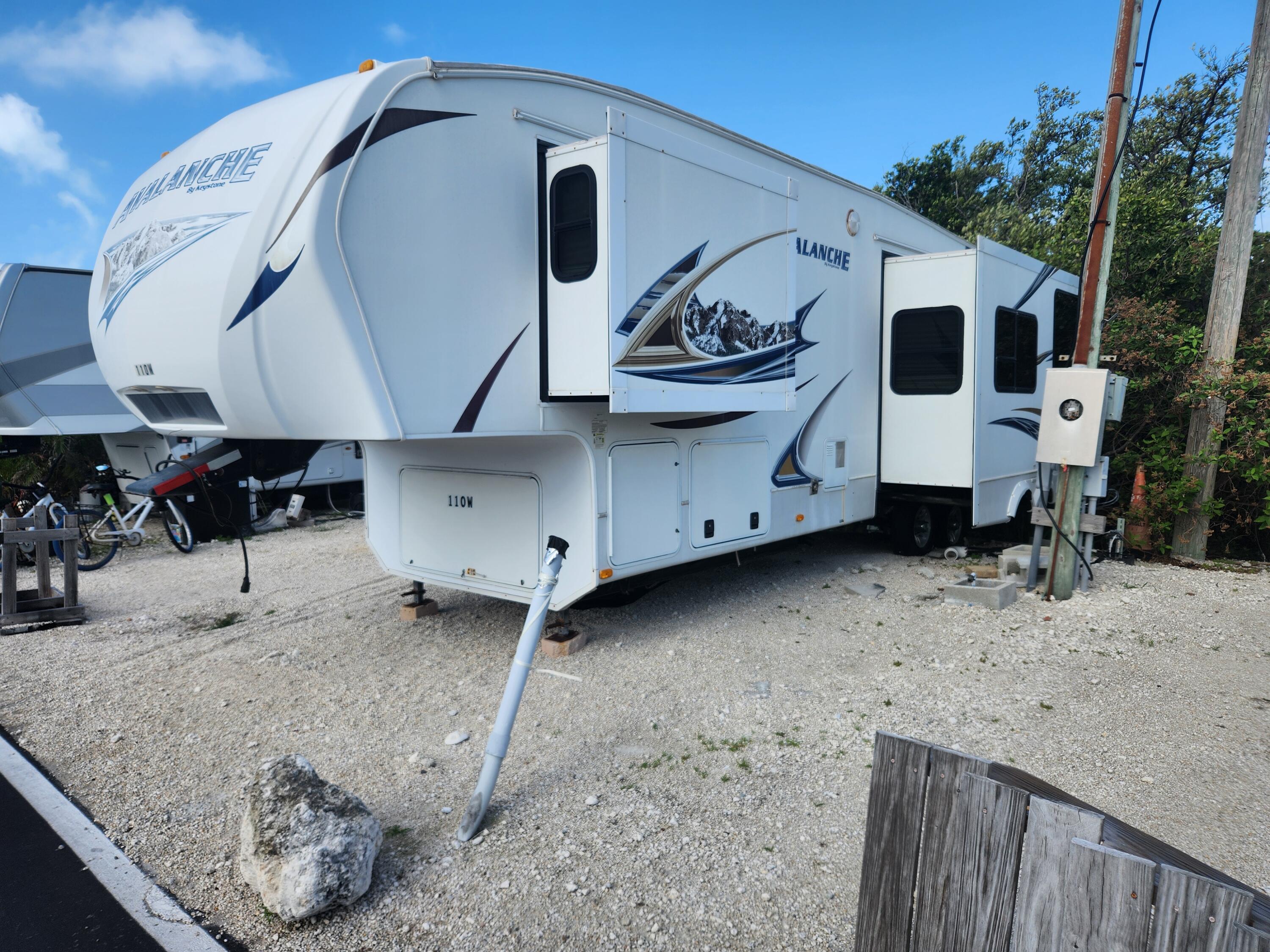 6099 Overseas Highway, 110w Property Photo 3