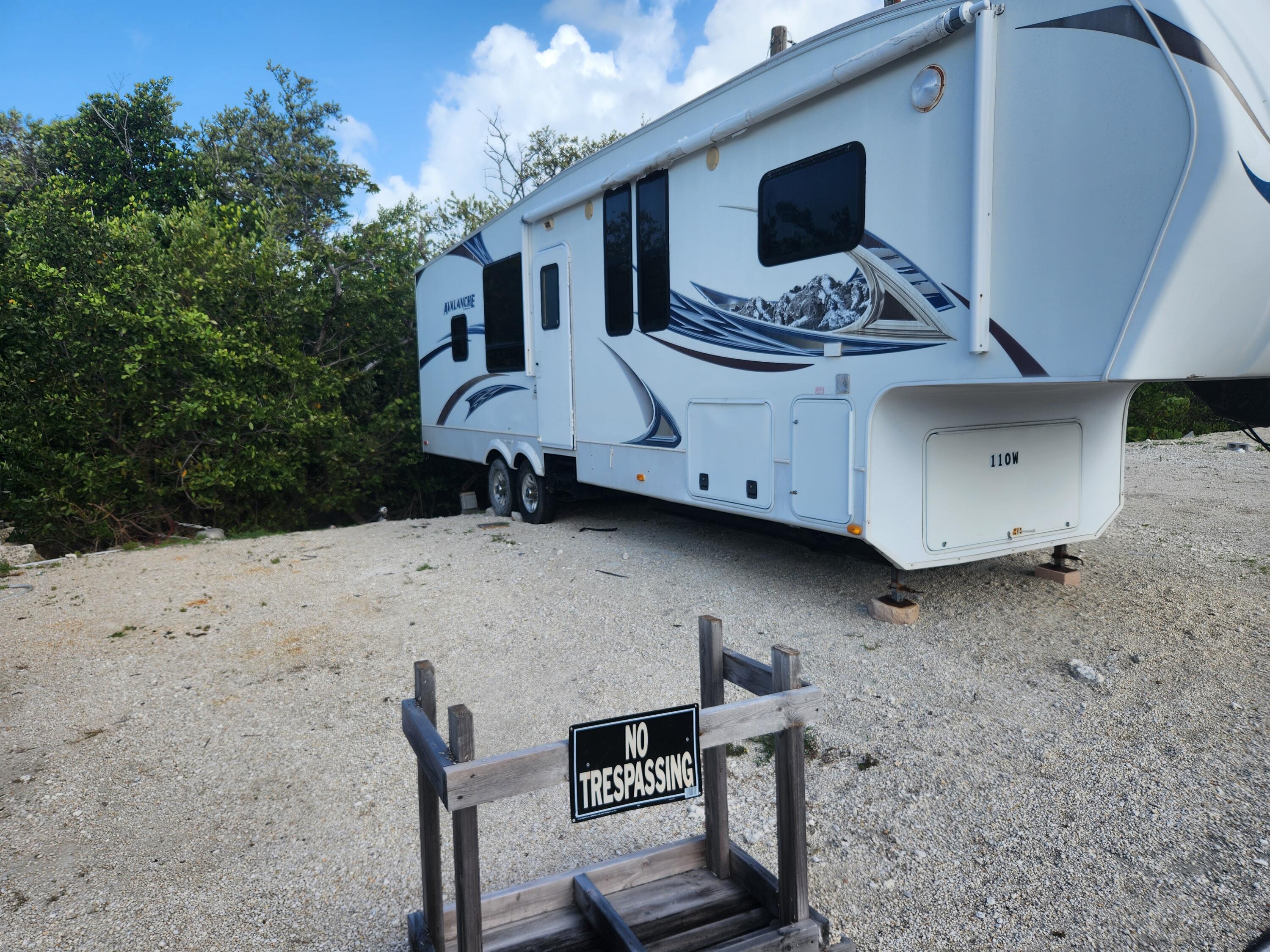 6099 Overseas Highway, 110w Property Photo 4