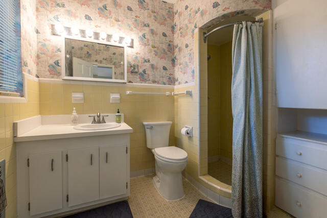 901 Johnson Street Property Photo 23