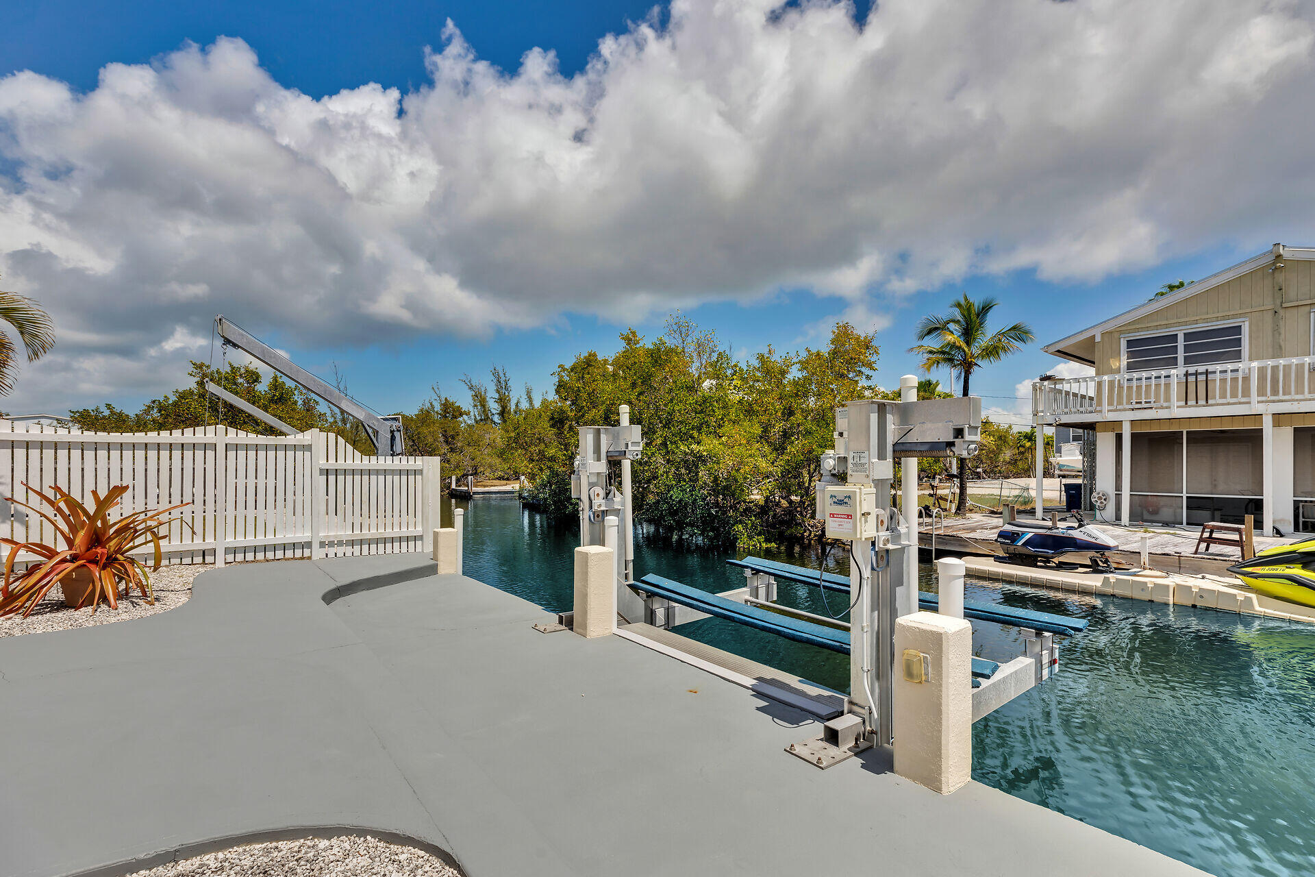 3667 South Seas Street Property Photo 7