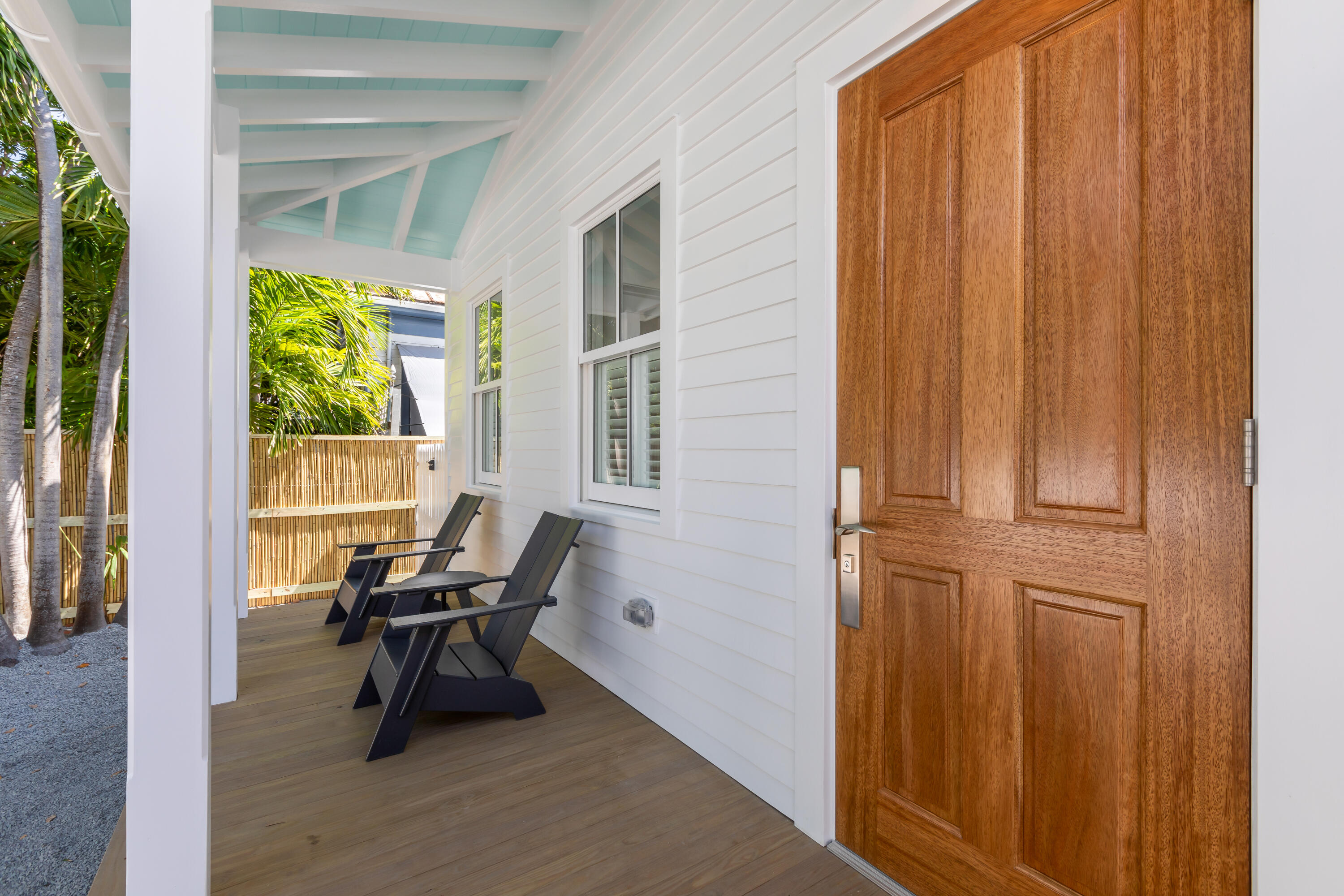 913 Watson Street Property Photo 6