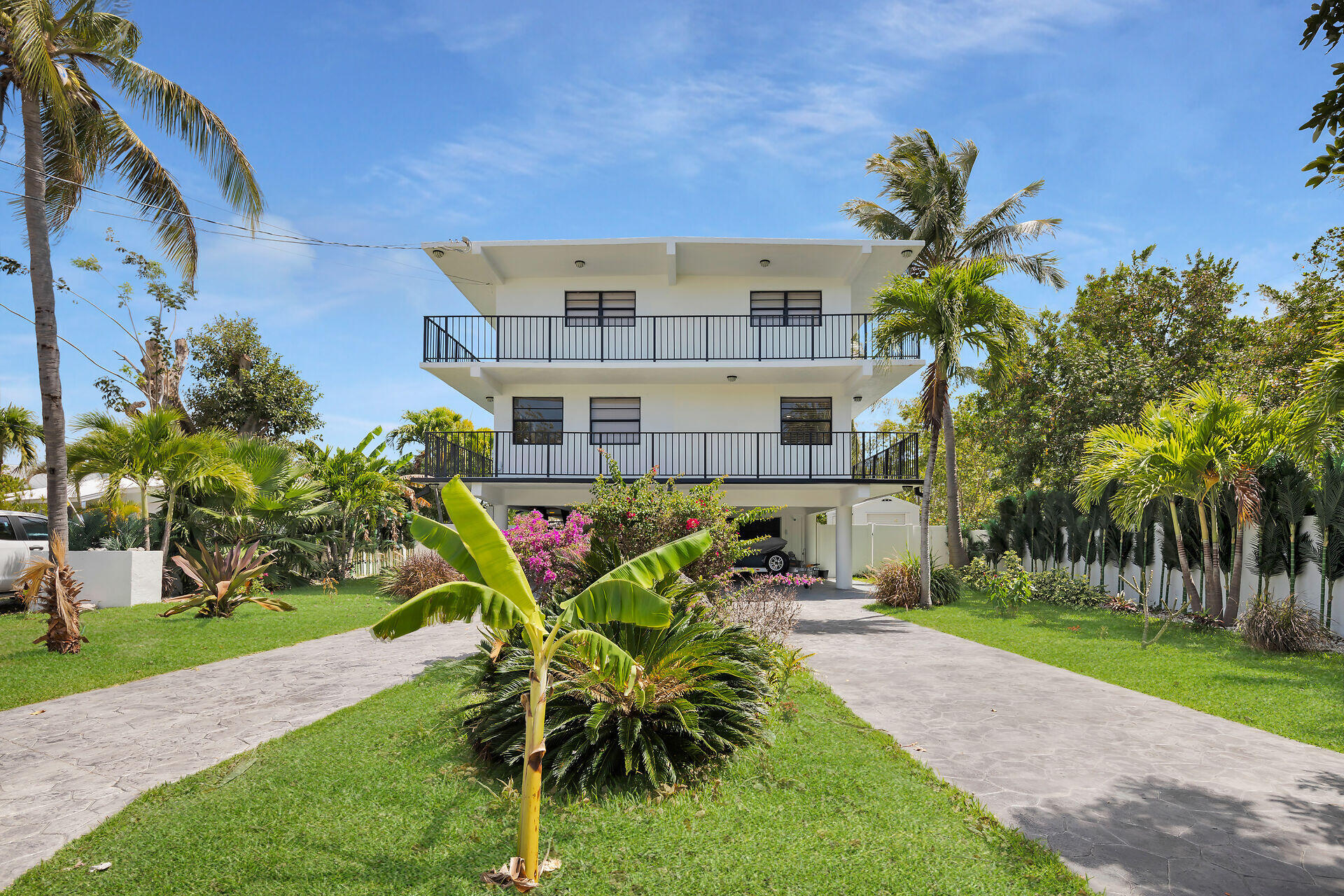 1 Emerald Drive Property Photo 6