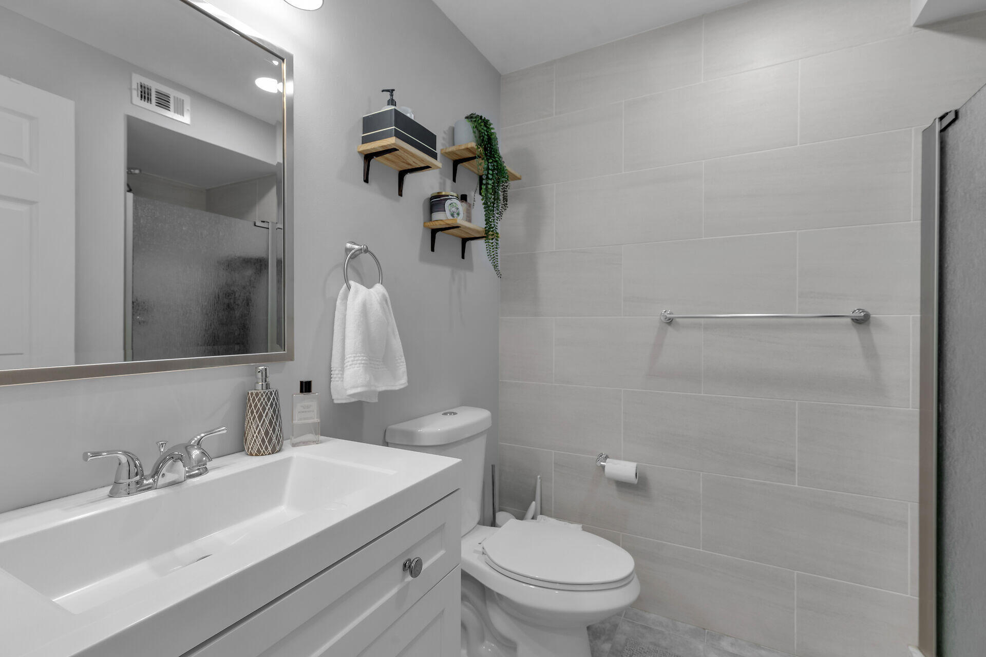 3314 Northside Drive, 53 Property Photo 7