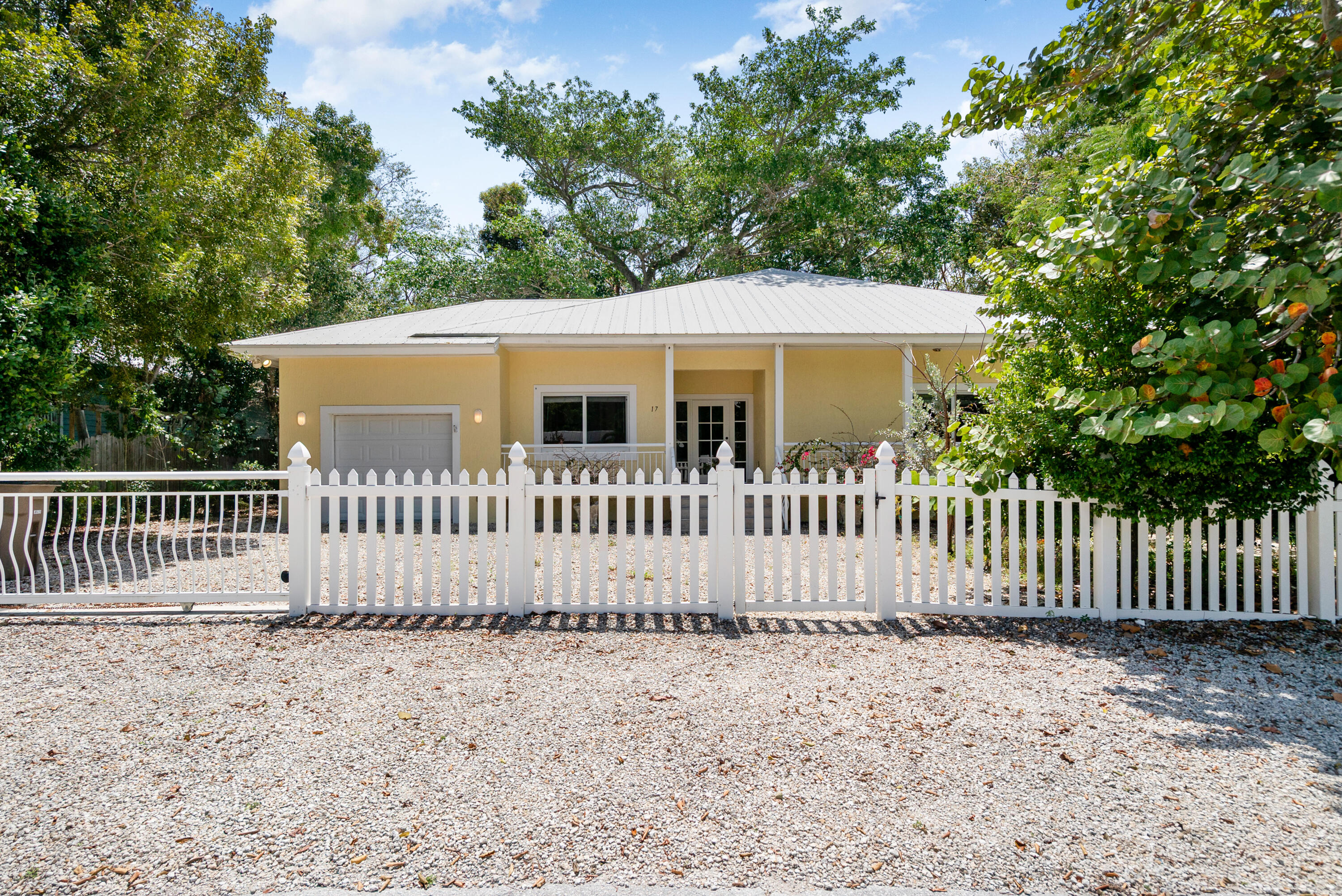 17 Bonita Avenue Property Photo 6