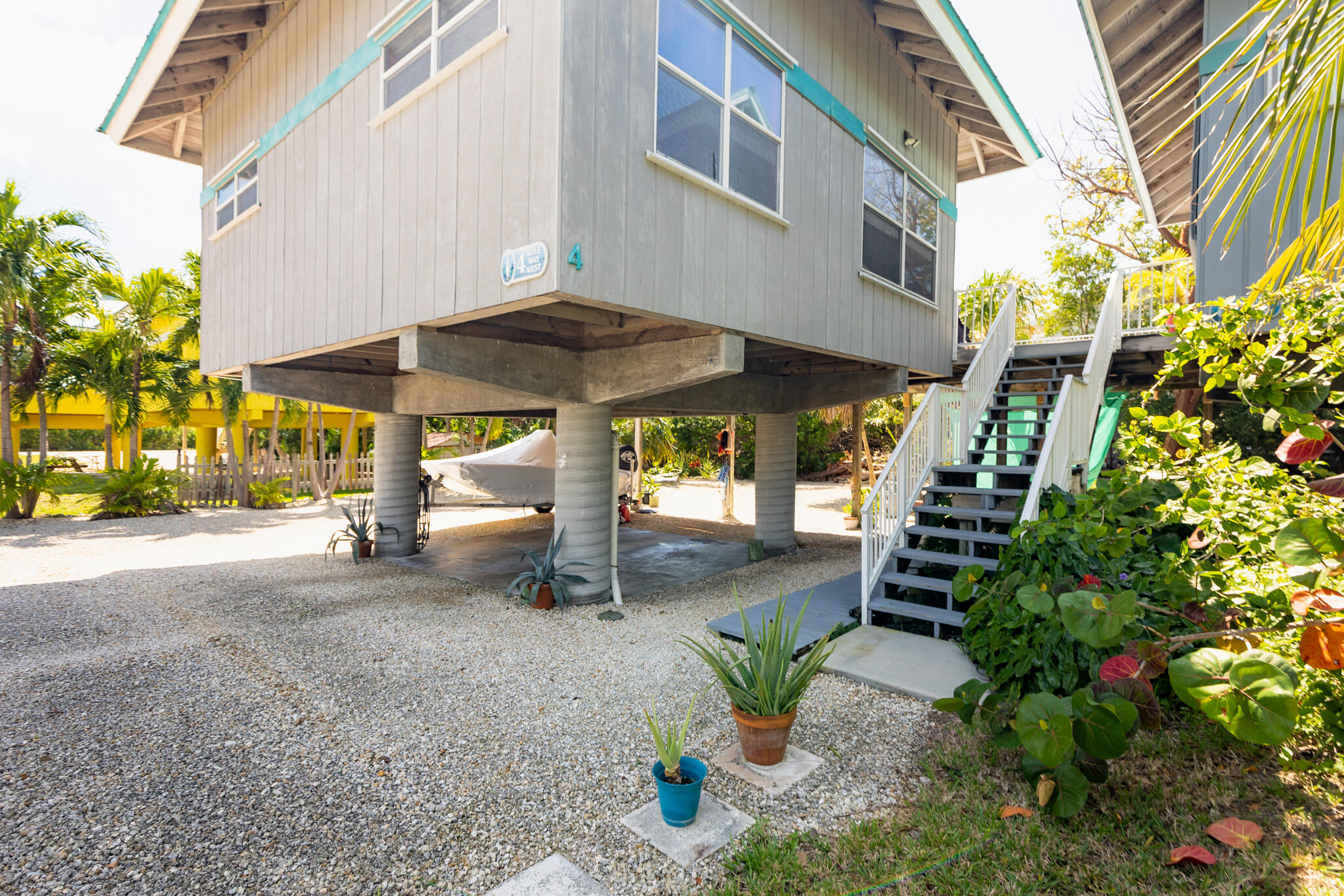 4 W Kyle Way Property Photo 5