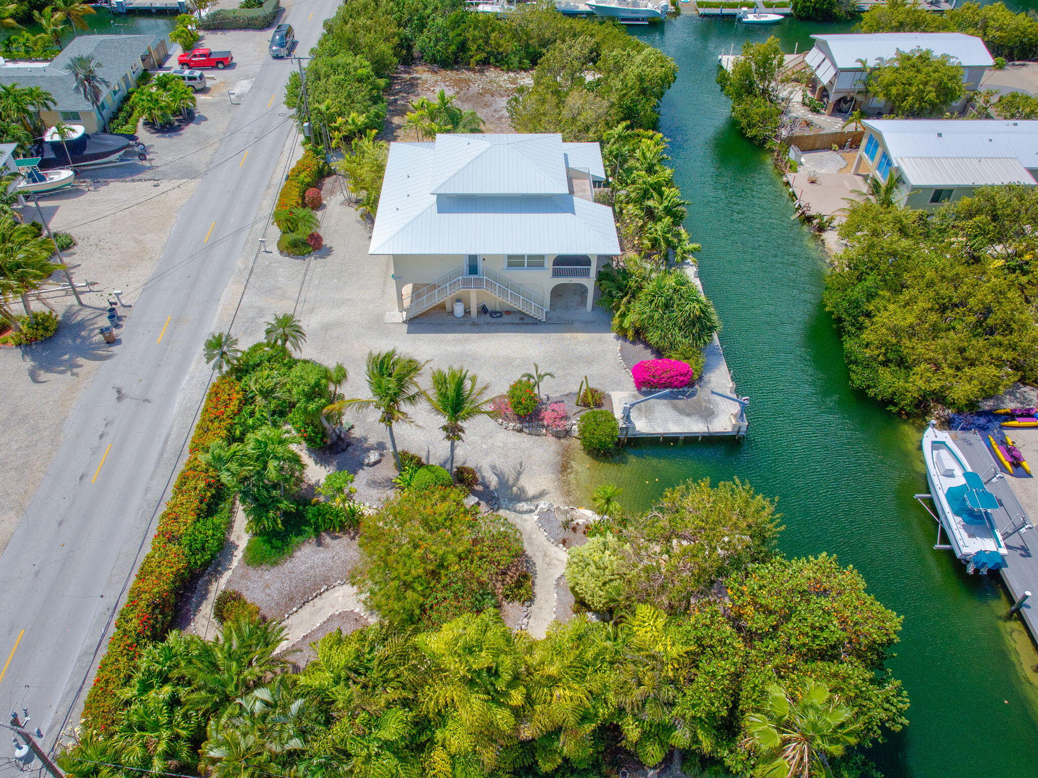 28573 Le Grand Road Property Photo 2