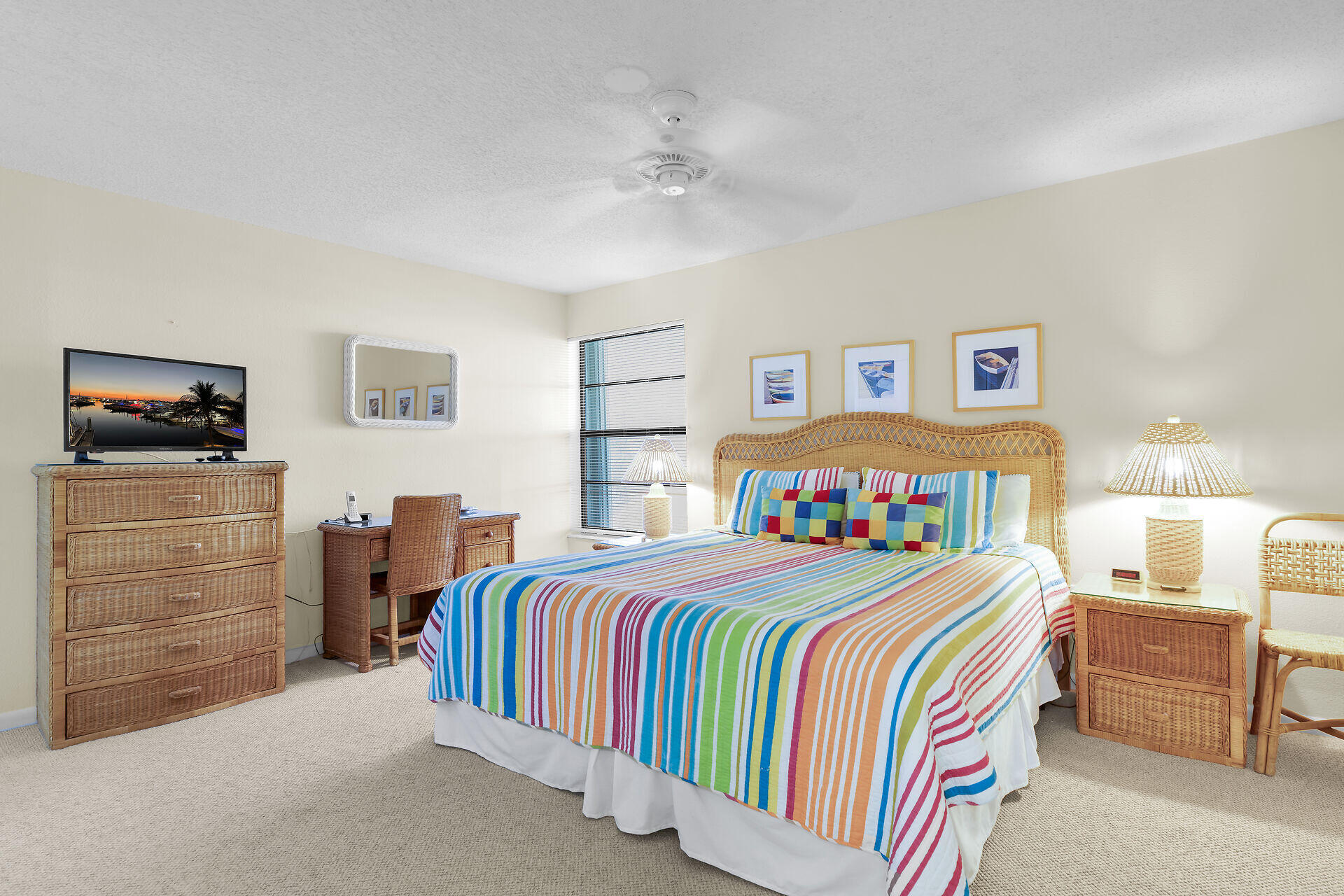601 W Ocean Drive, 410 Property Photo 9