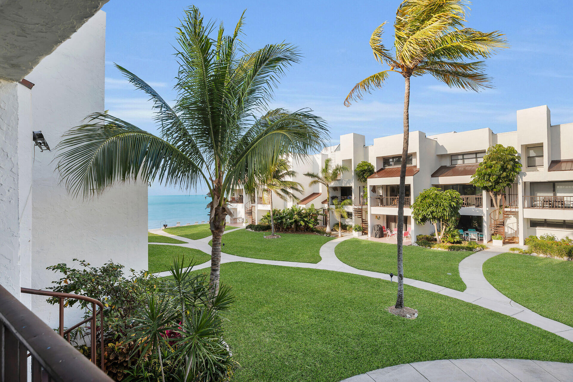 601 W Ocean Drive, 410 Property Photo 10