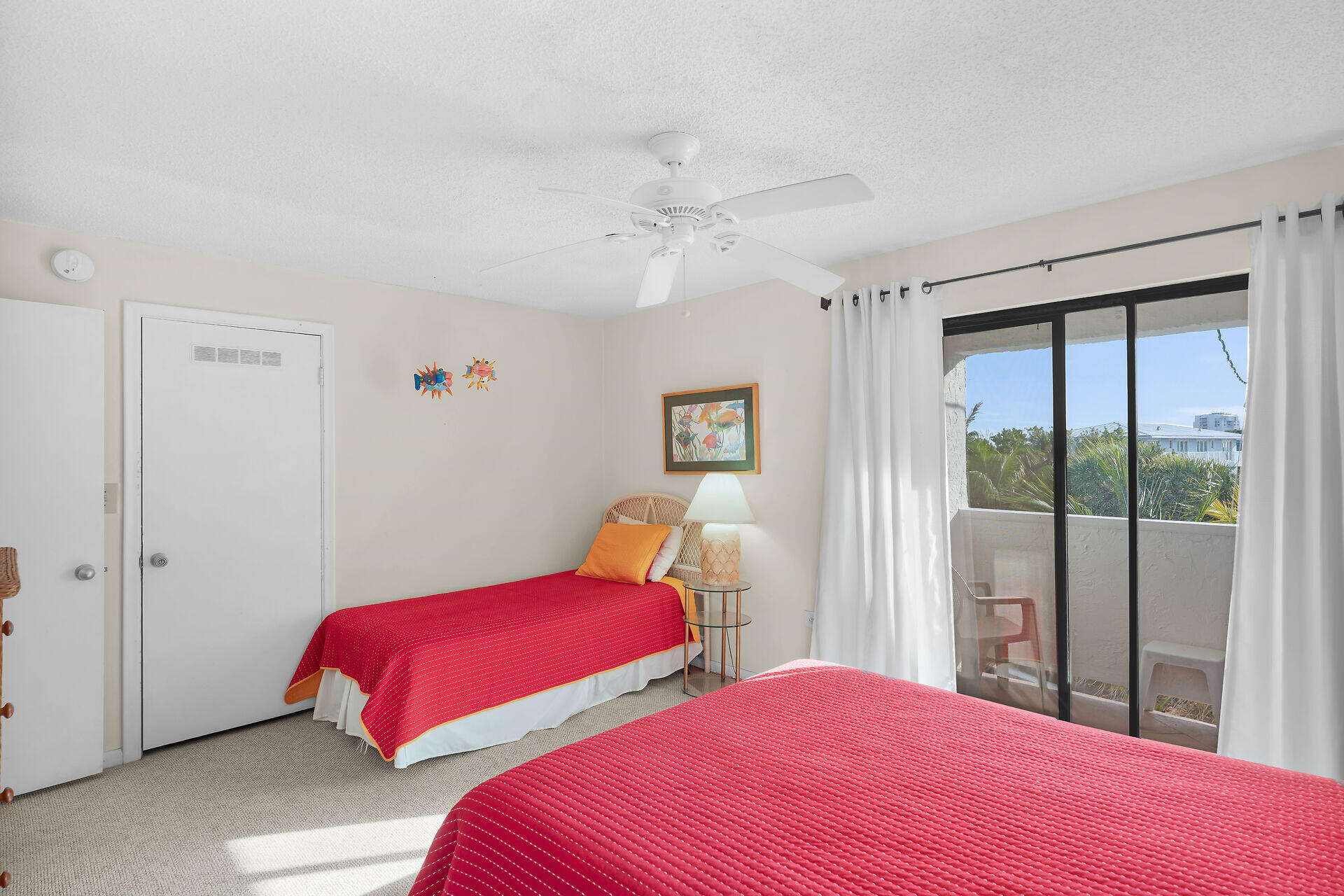 601 W Ocean Drive, 410 Property Photo 21