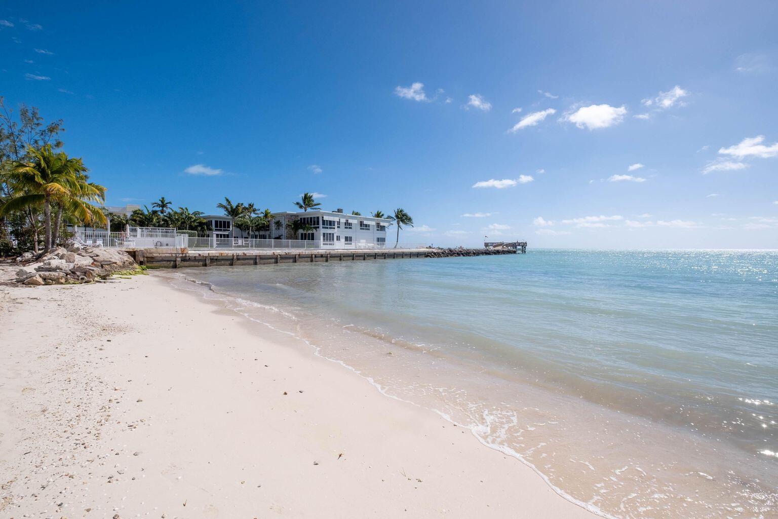 601 W Ocean Drive, 410 Property Photo 24