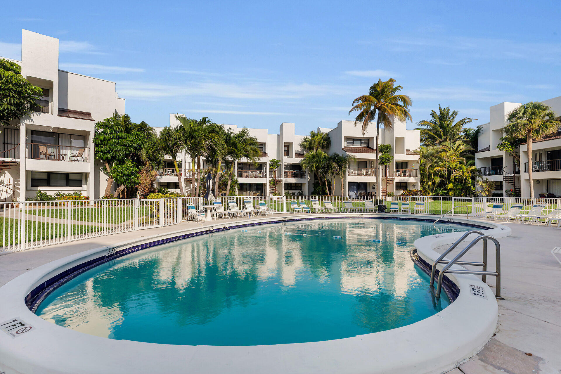 601 W Ocean Drive, 410 Property Photo 29