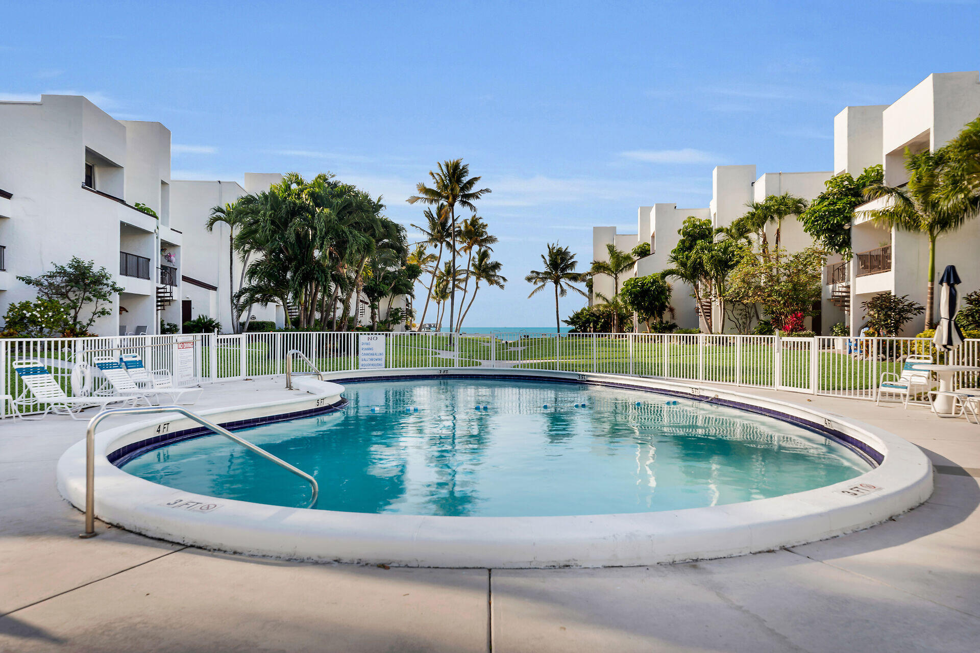 601 W Ocean Drive, 410 Property Photo 30