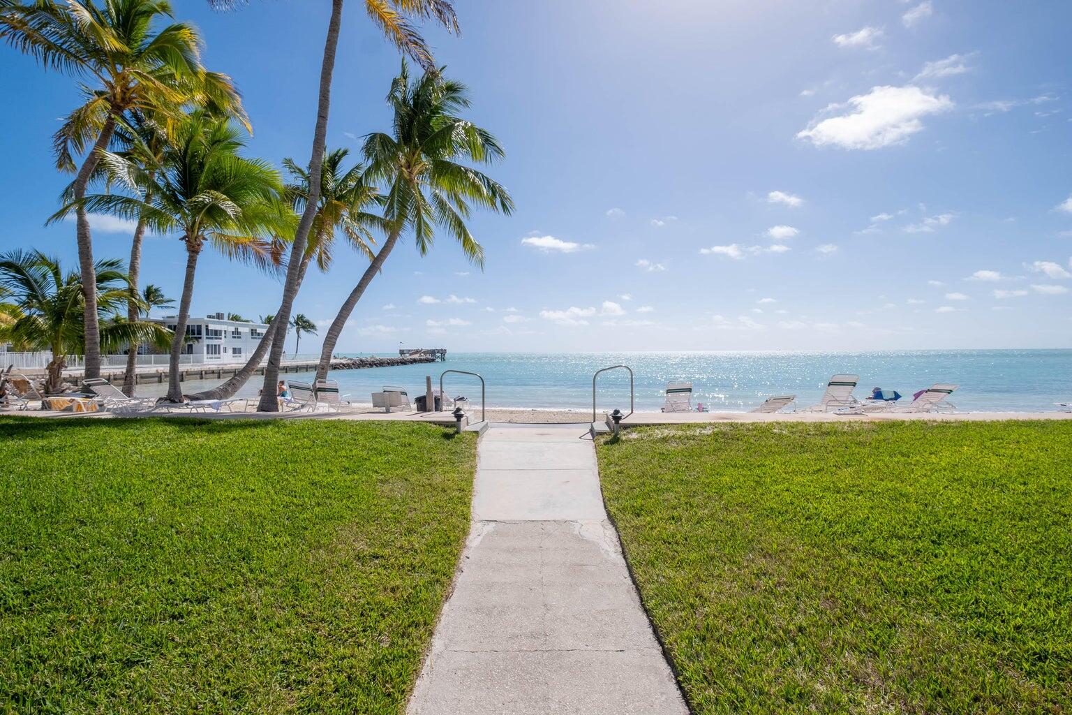 601 W Ocean Drive, 410 Property Photo 34