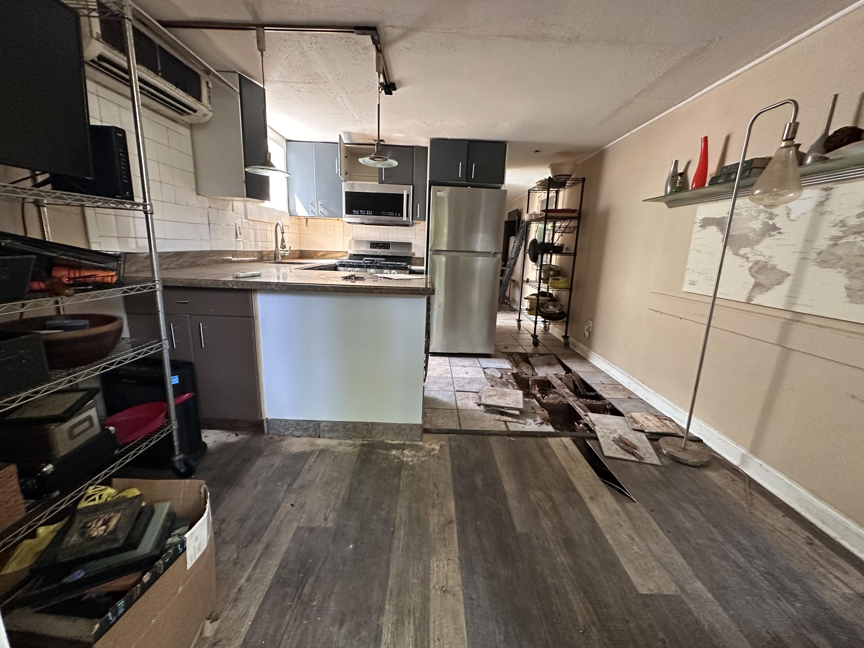 1014 Varela Street, 3 Property Photo 4
