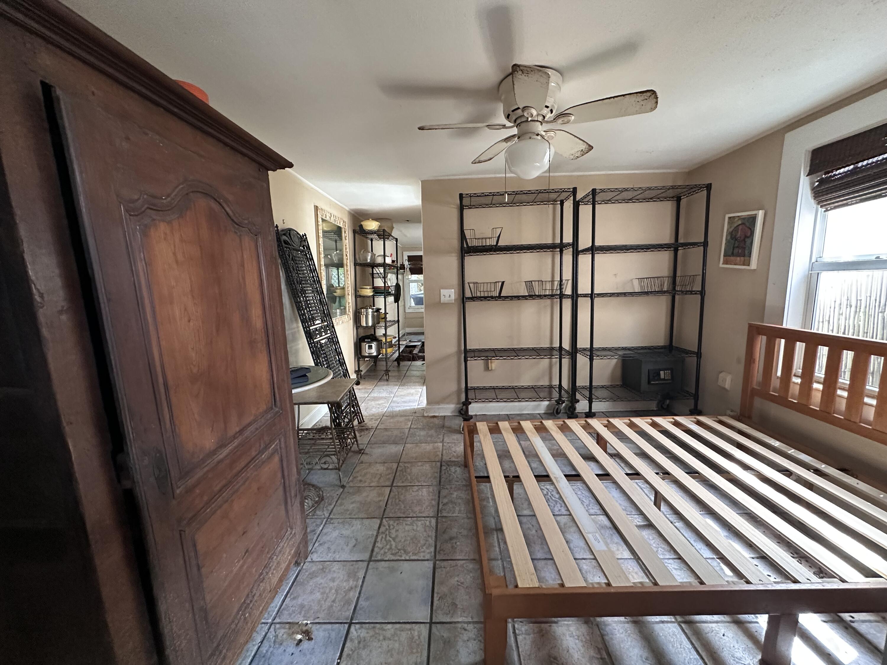 1014 Varela Street, 3 Property Photo 8