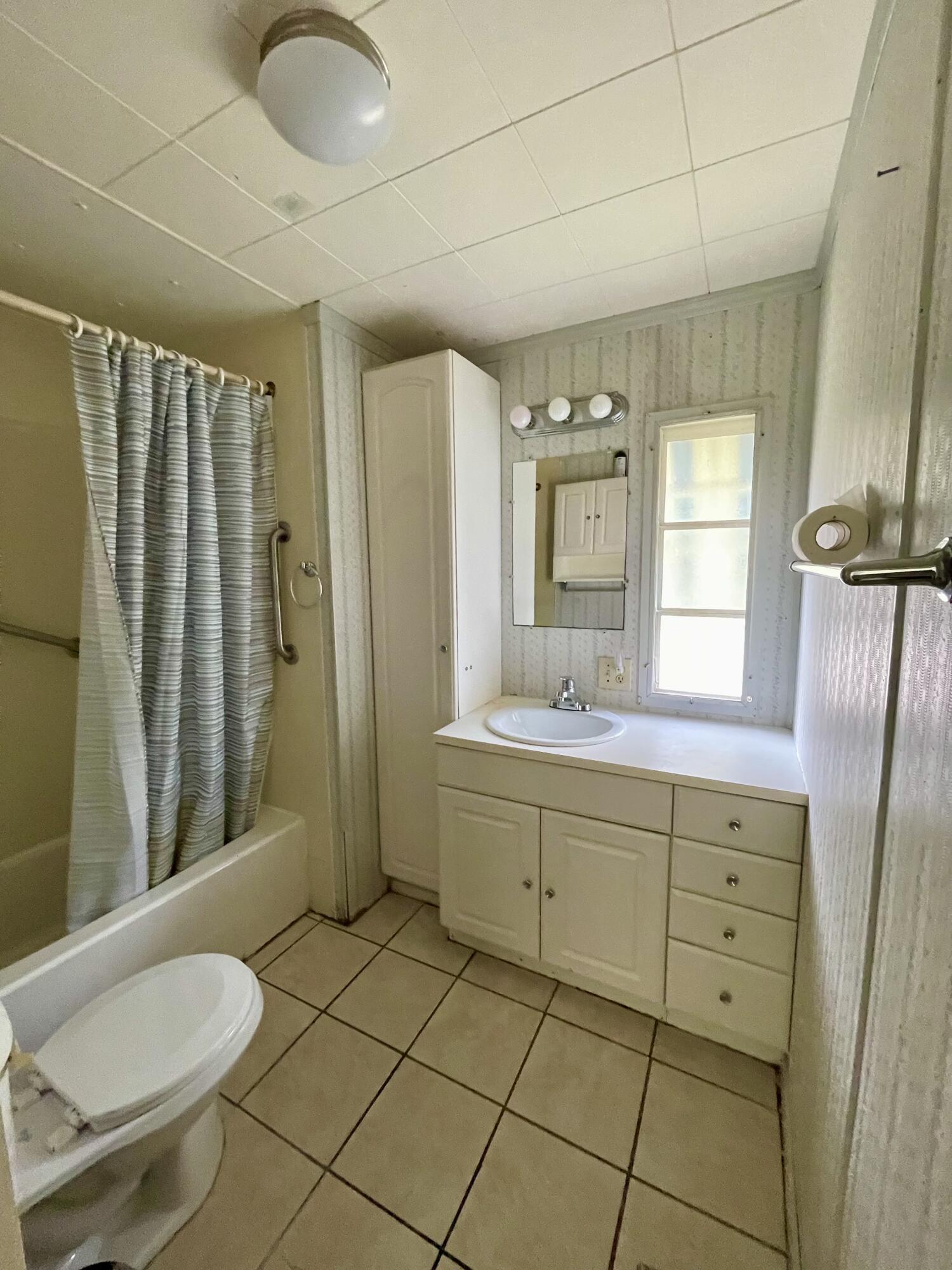 707 N Emerald Drive Property Photo 22