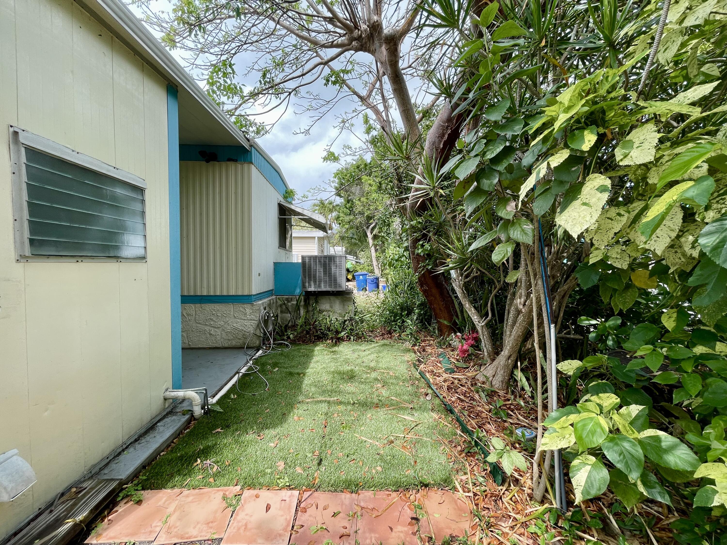 707 N Emerald Drive Property Photo 5