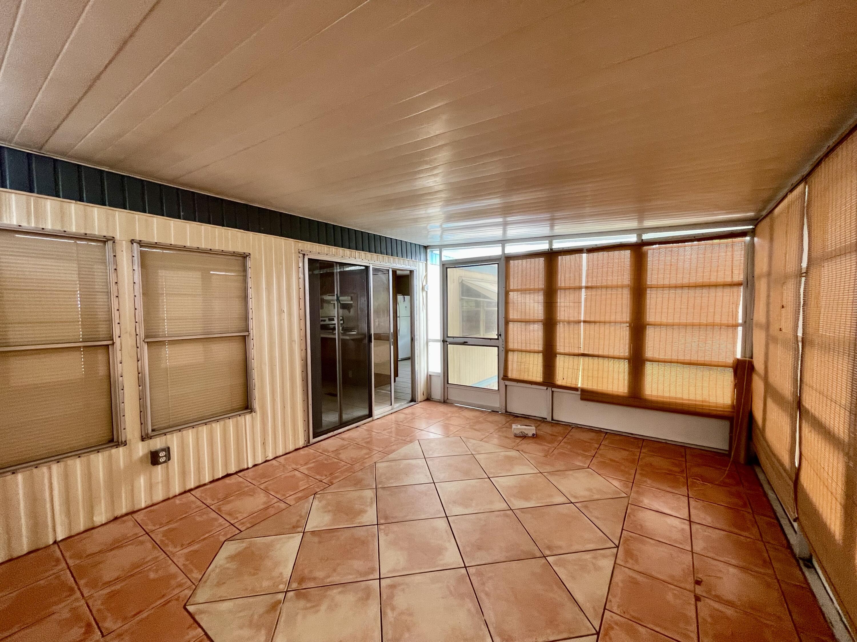 707 N Emerald Drive Property Photo 18