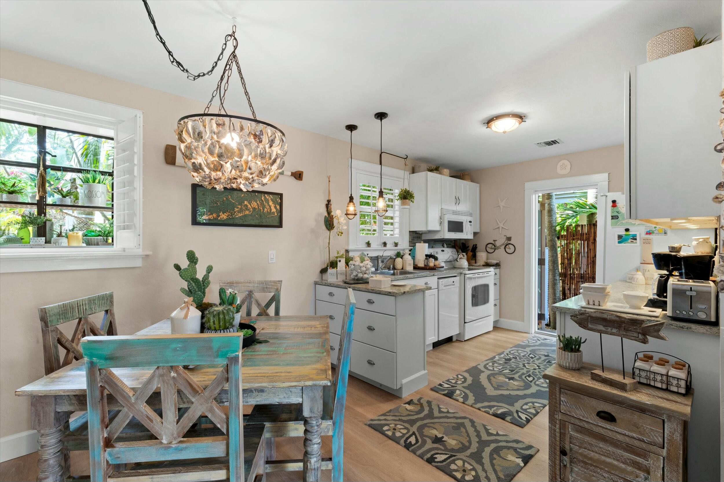 1222 Florida Street Property Photo 5