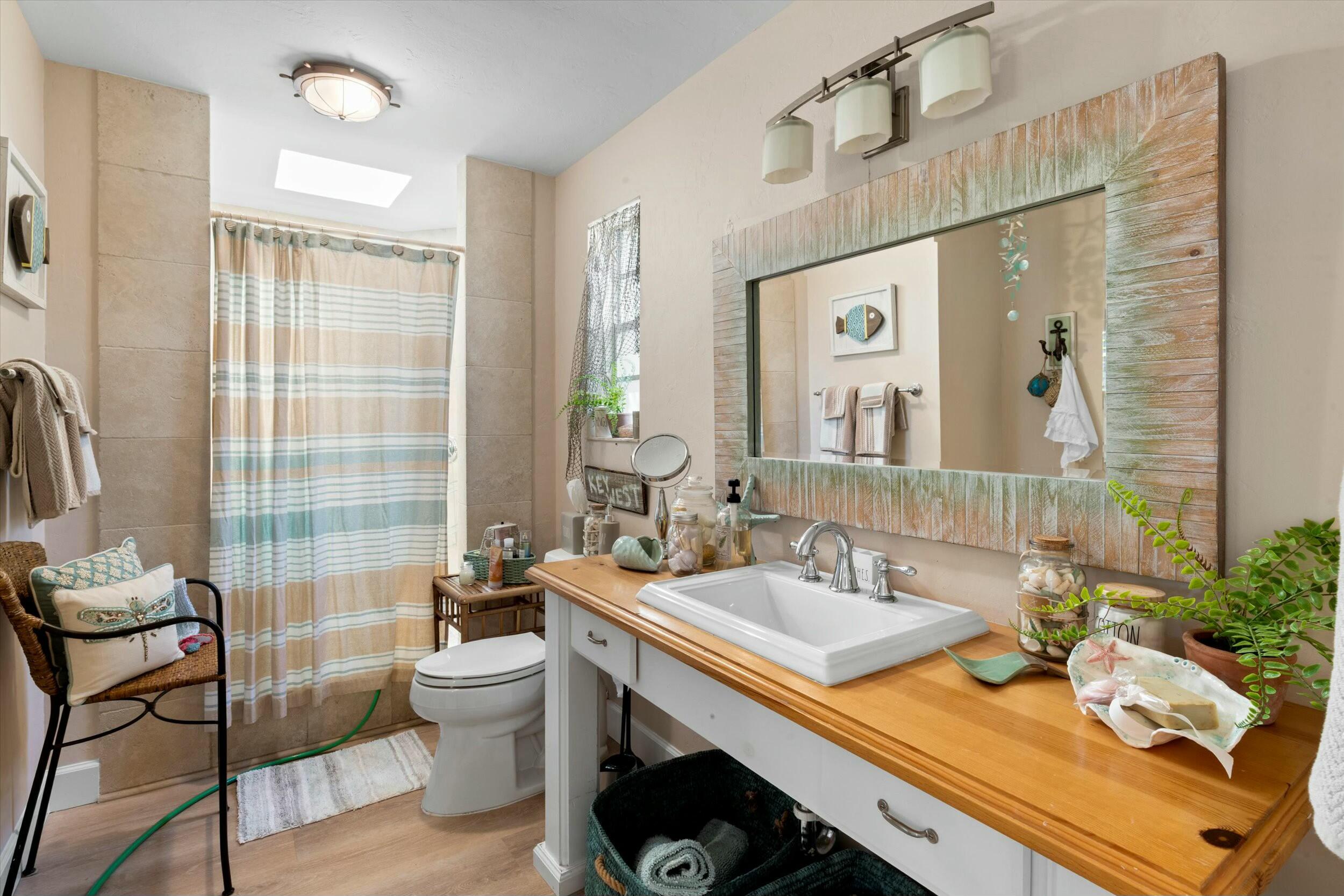 1222 Florida Street Property Photo 8