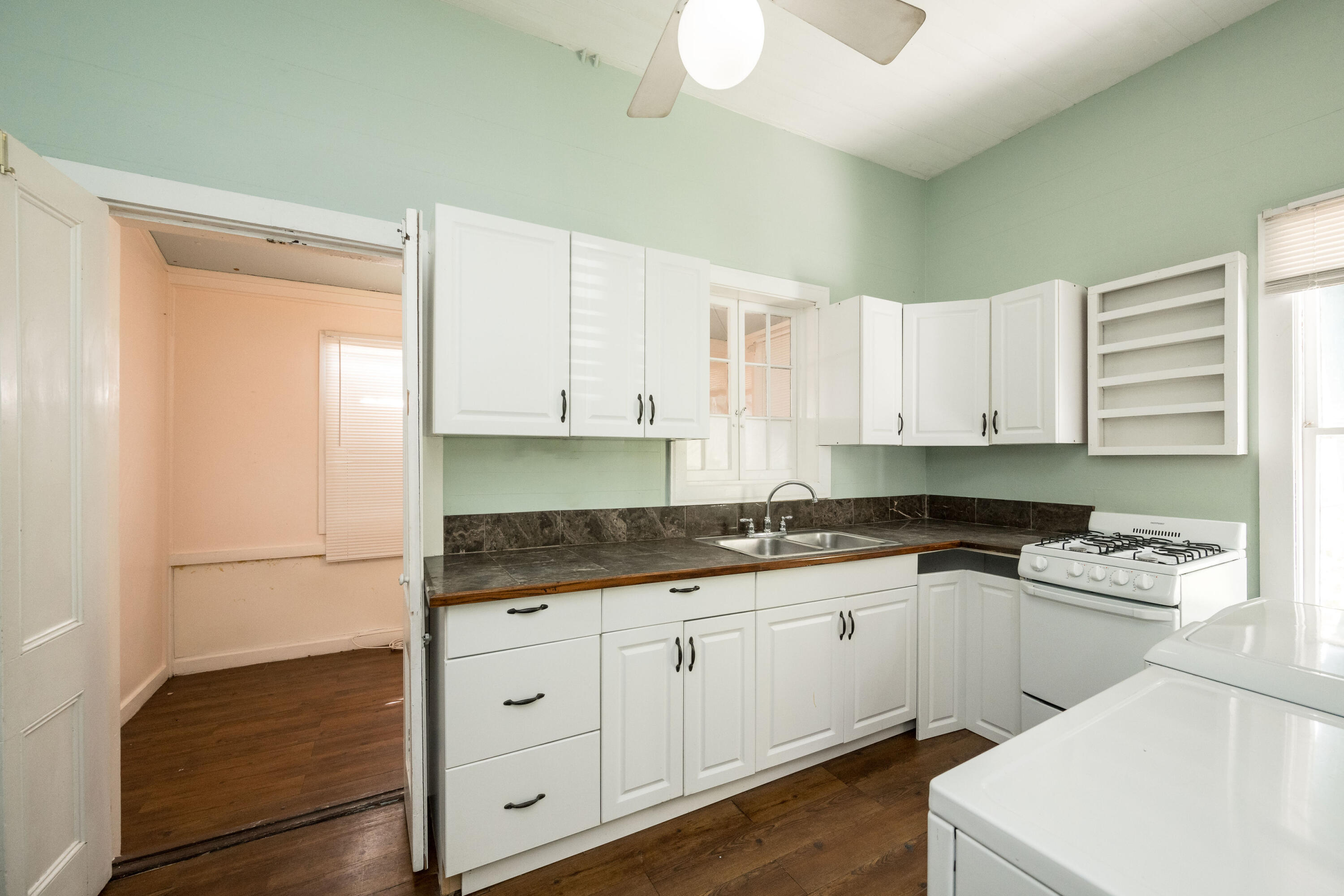 602 Southard Street Property Photo 20