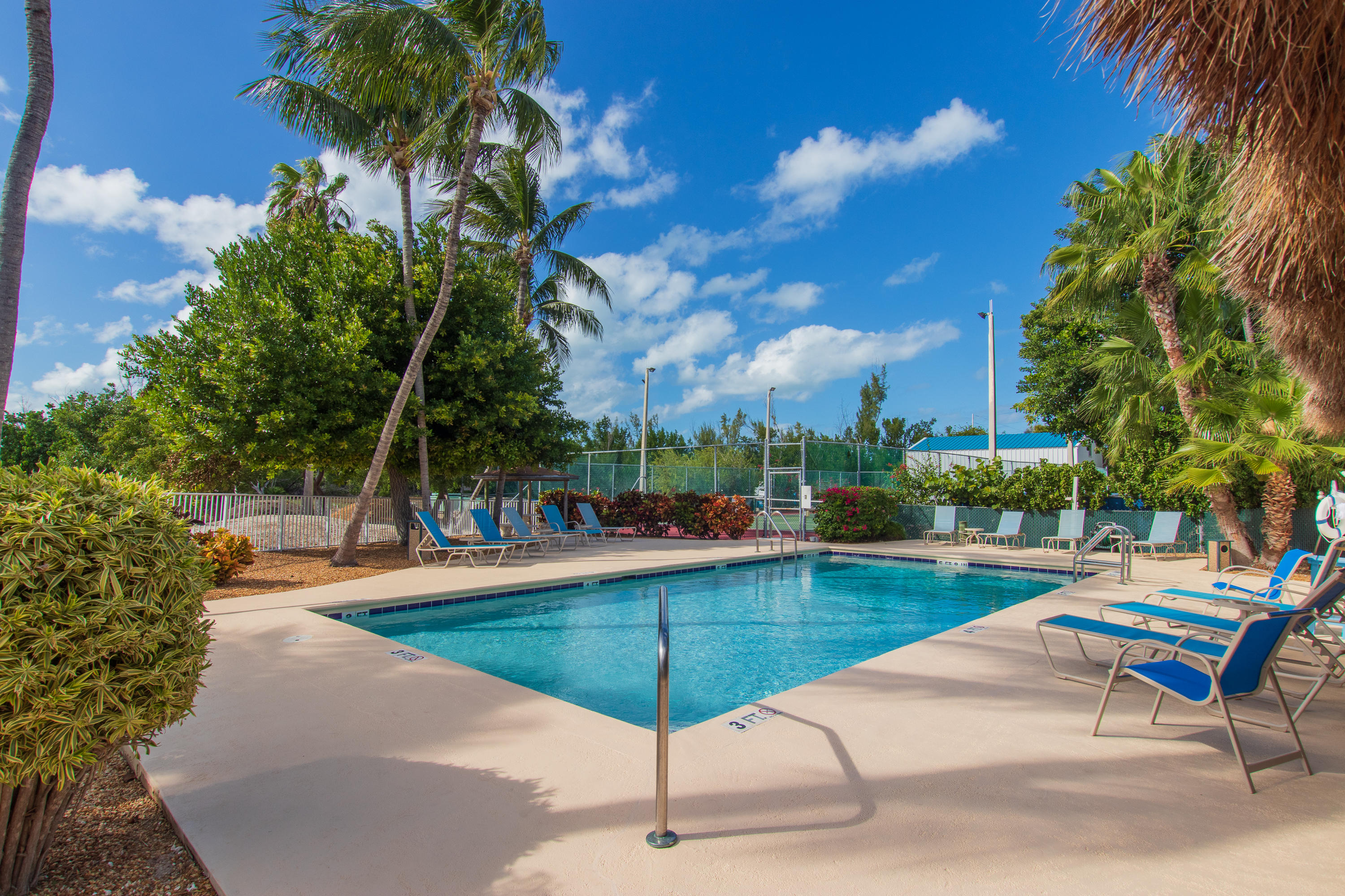 95 Coco Plum Drive, 2b Property Photo 9