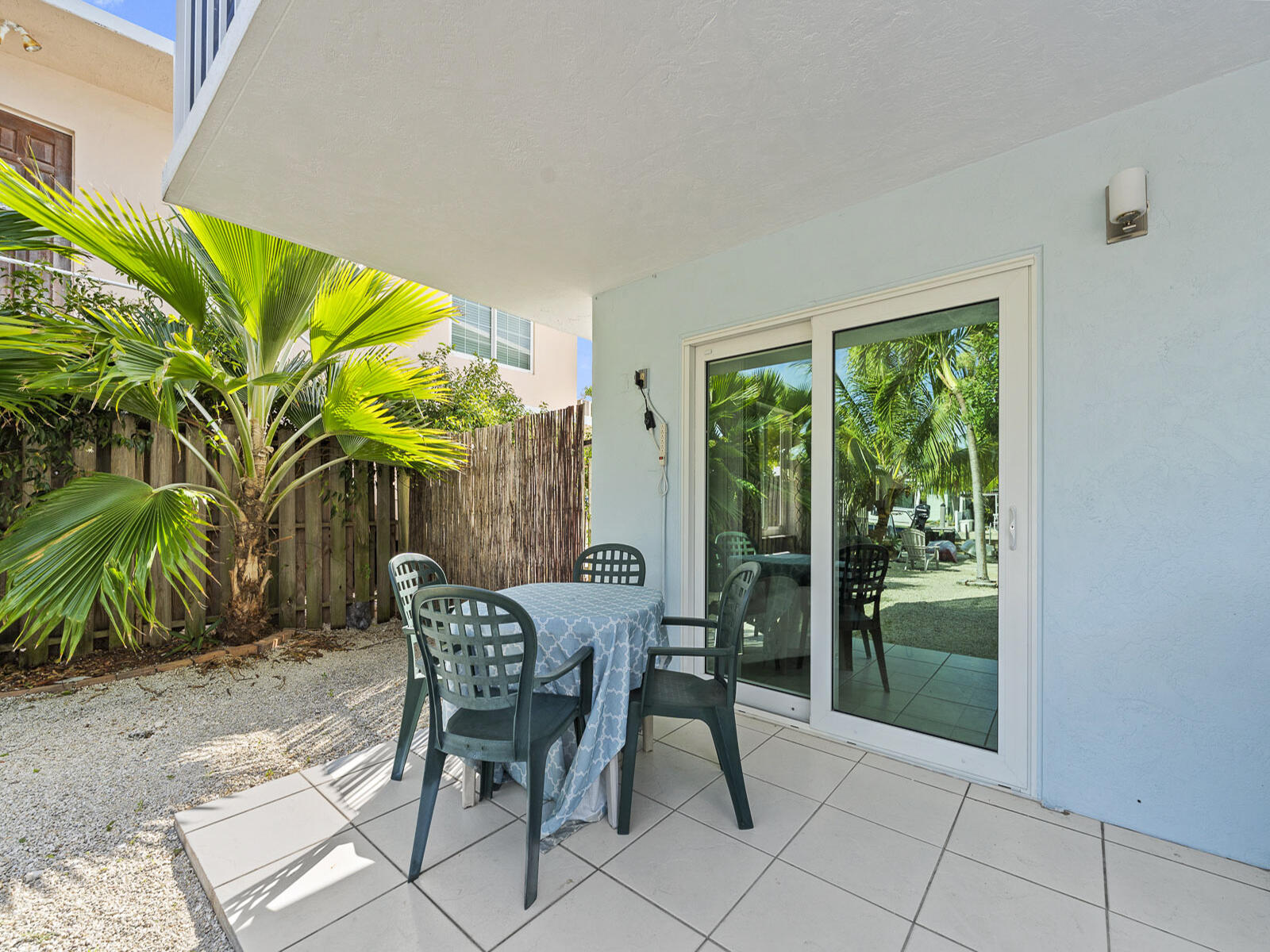 208 S Coconut Palm Boulevard Property Photo 5