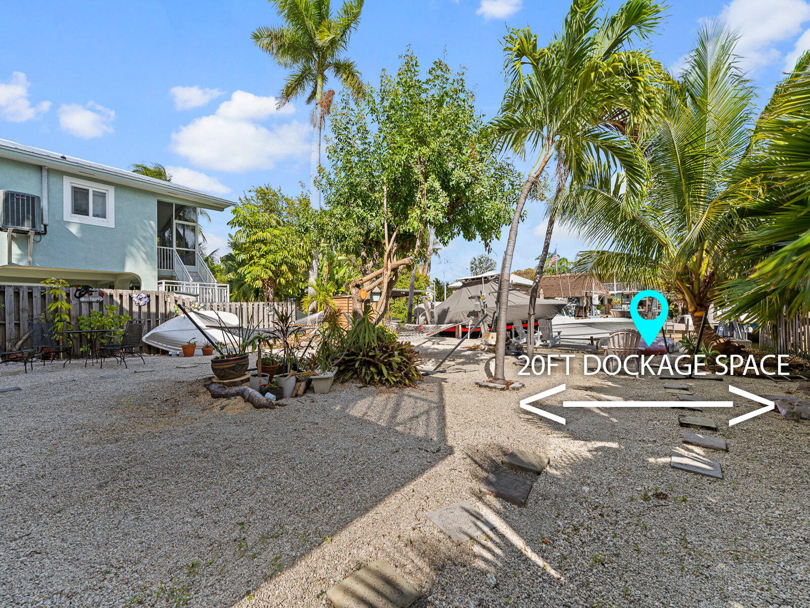 208 S Coconut Palm Boulevard Property Photo 8