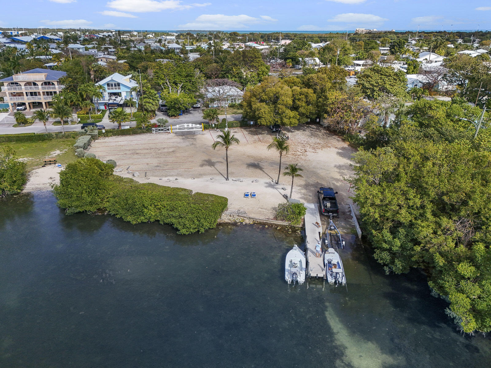 208 S Coconut Palm Boulevard Property Photo 19