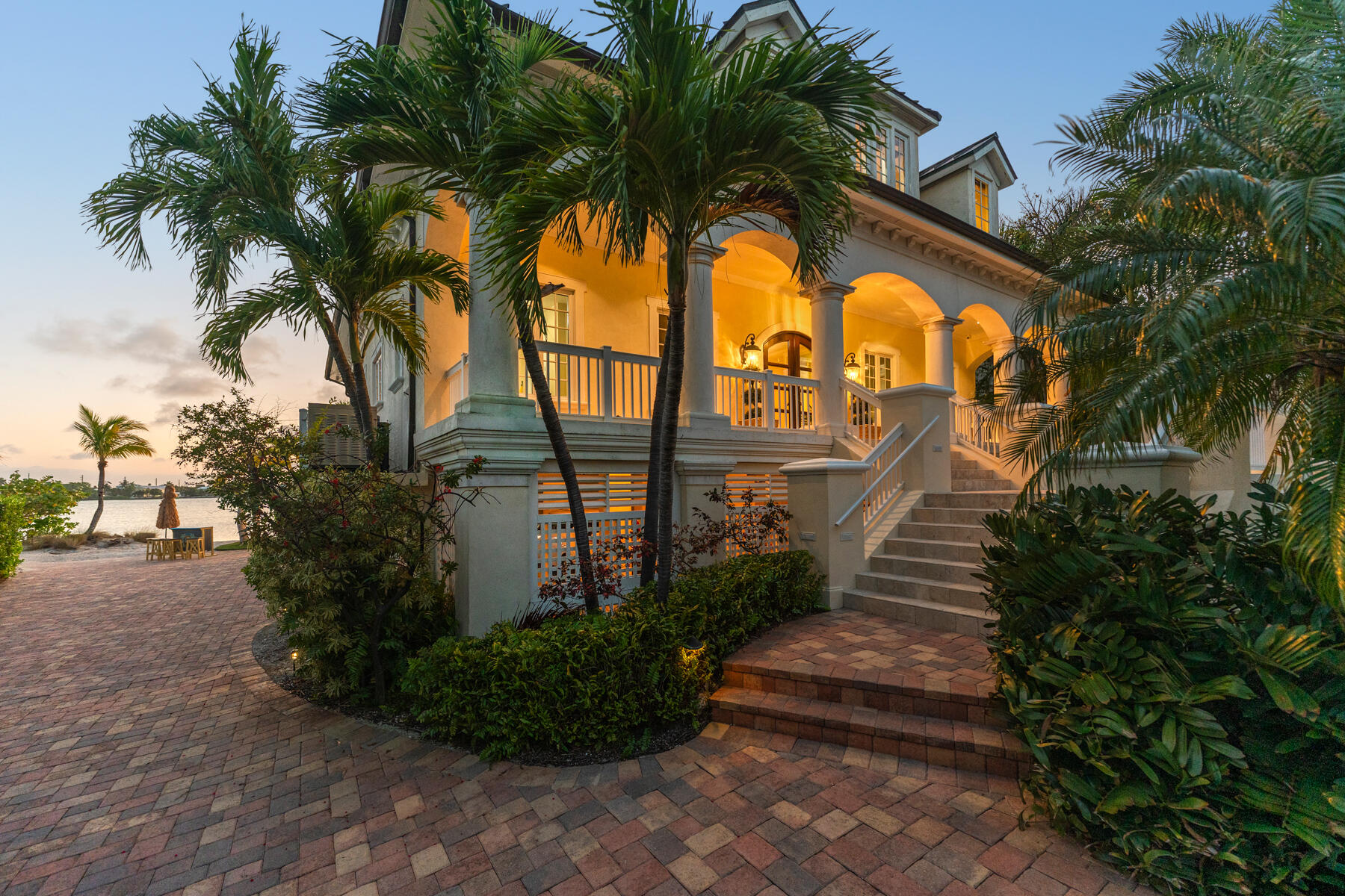 24 Cannon Royal Drive Property Photo 3