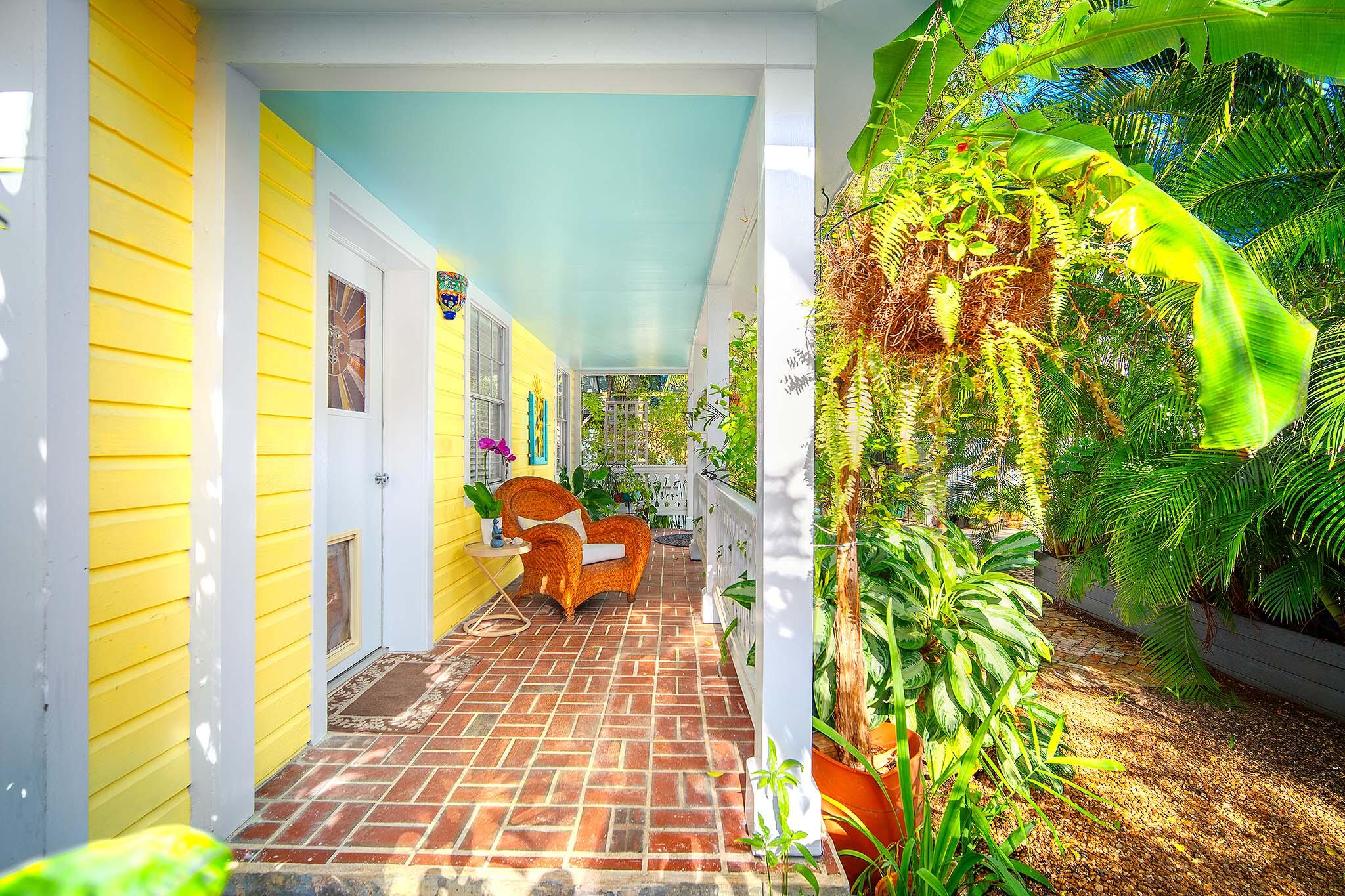 716 Elizabeth Street, Rear Property Photo 3