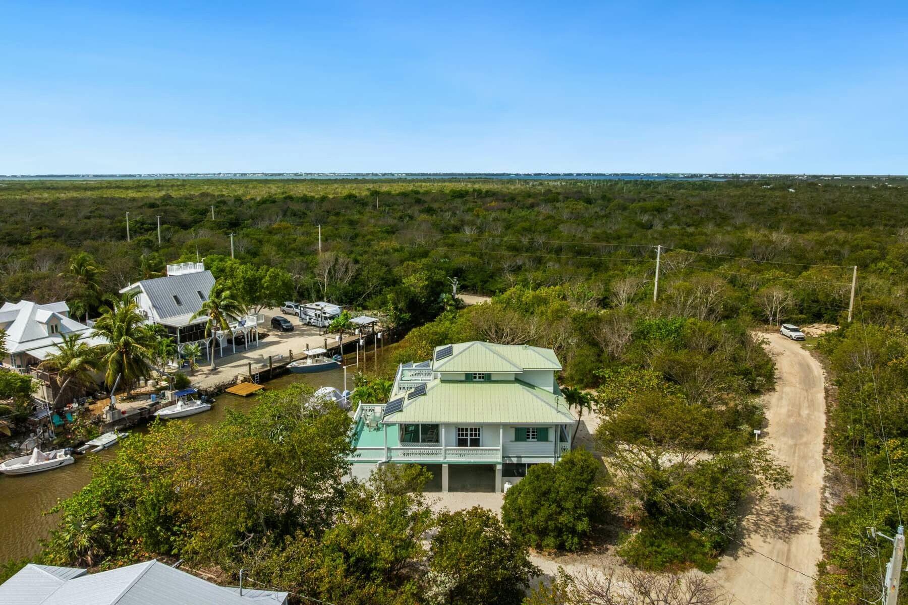 32734 Bimini Lane Property Photo 4