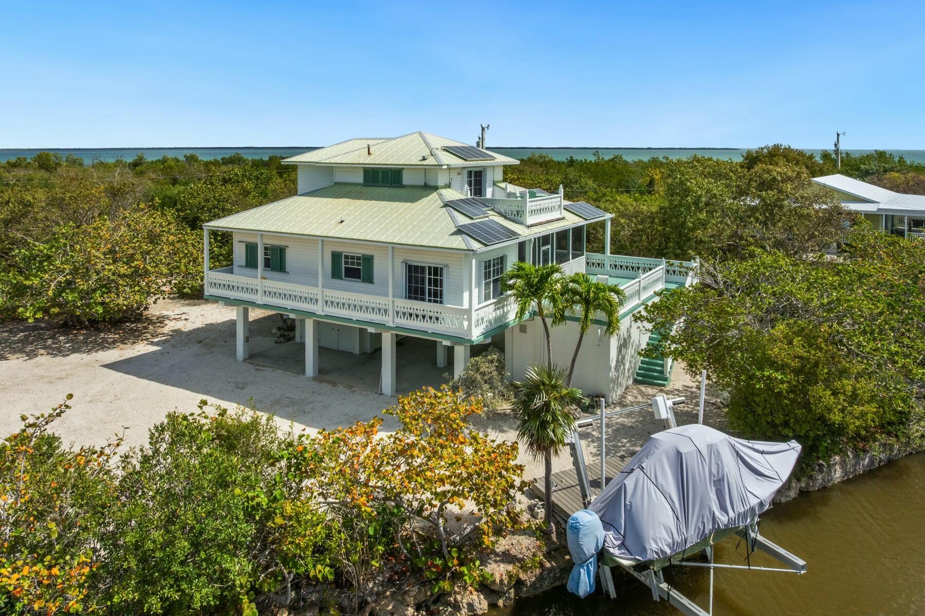 32734 Bimini Lane Property Photo 6
