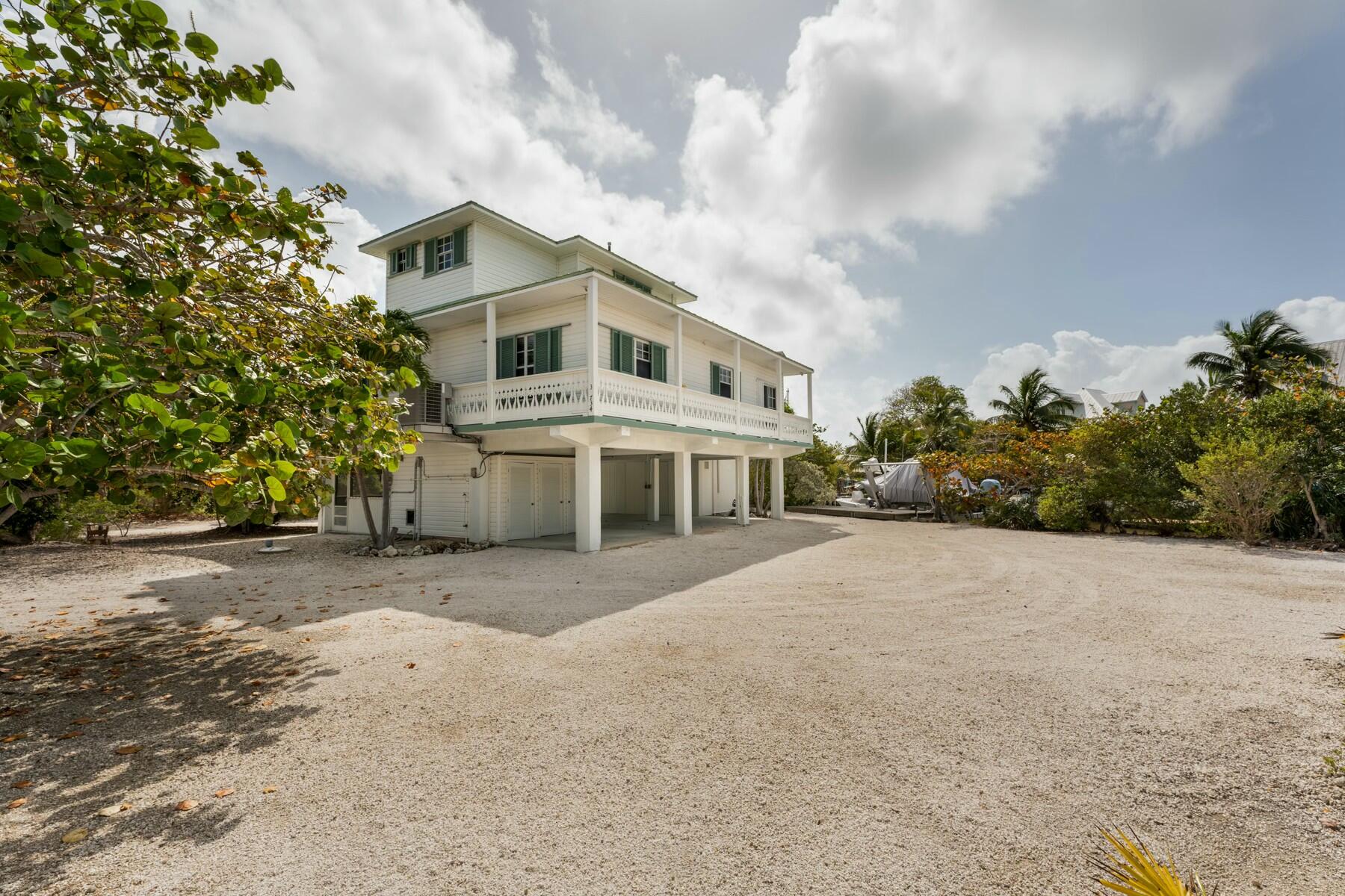 32734 Bimini Lane Property Photo 7